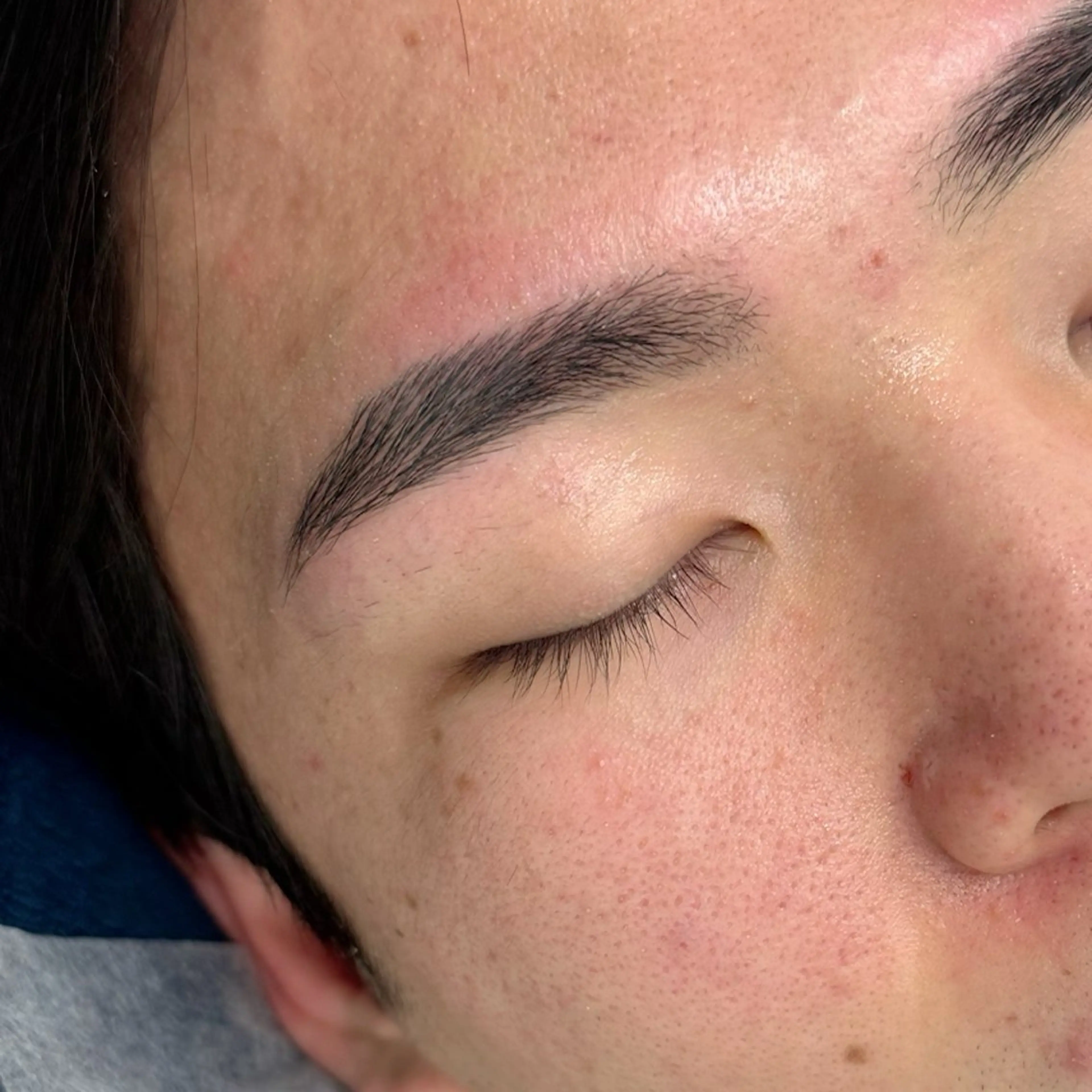 メンズ アイブロウ アイブロウ専門サロンエサージュ町田店所属・町田 桃香のマツエク・マツパデザイン