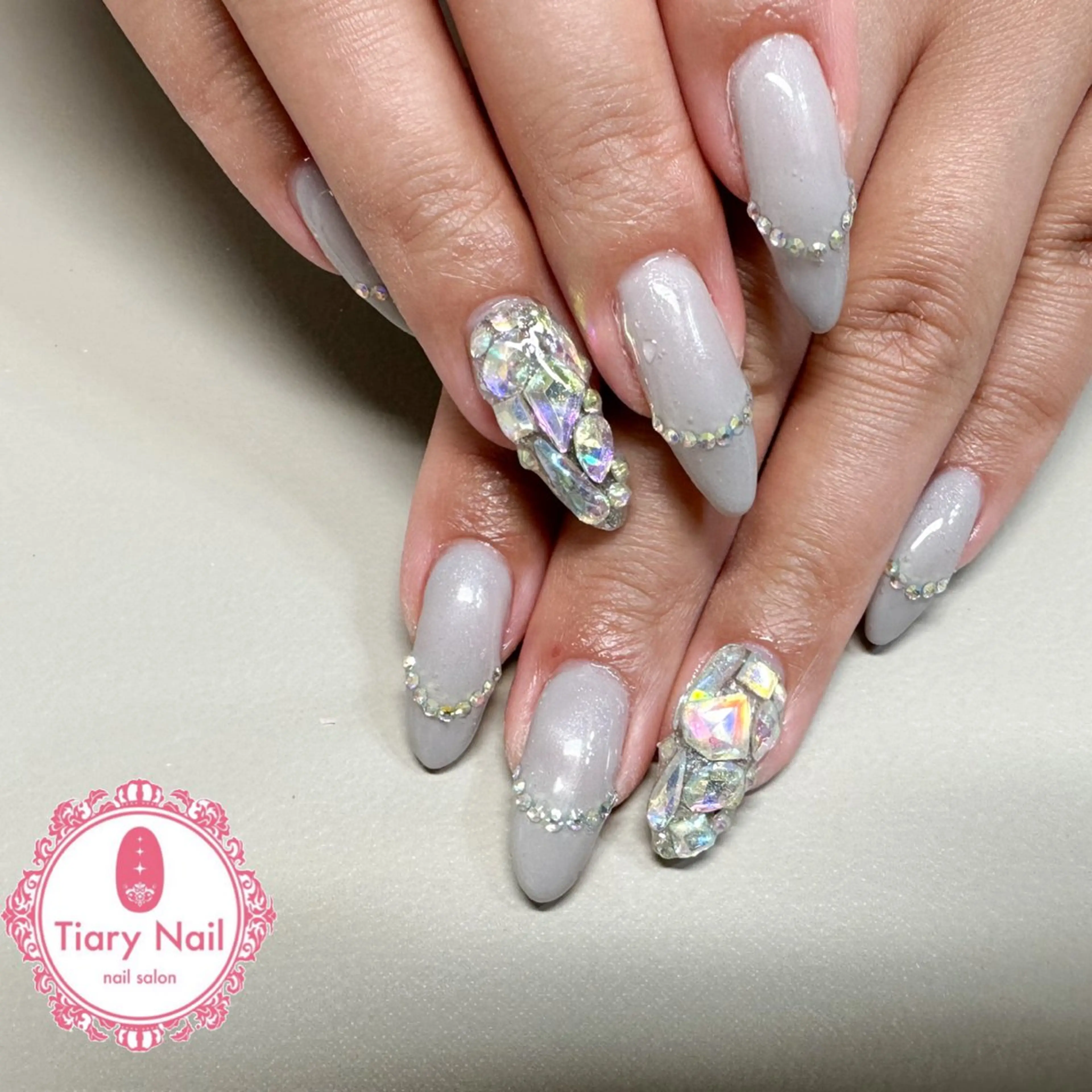 ネイル tiarynail K Kのネイルデザイン