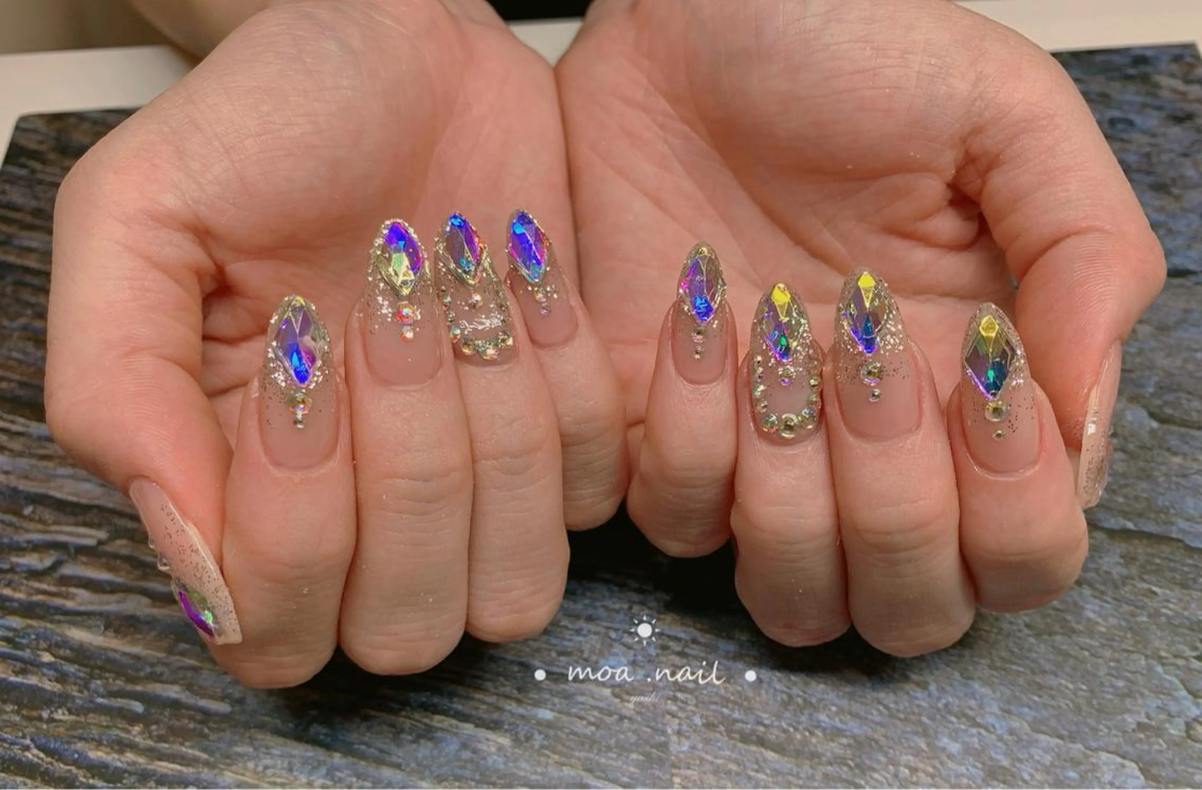 ネイル MOA NAIL所属・MoaNail🫶 Yoshiのネイルデザイン