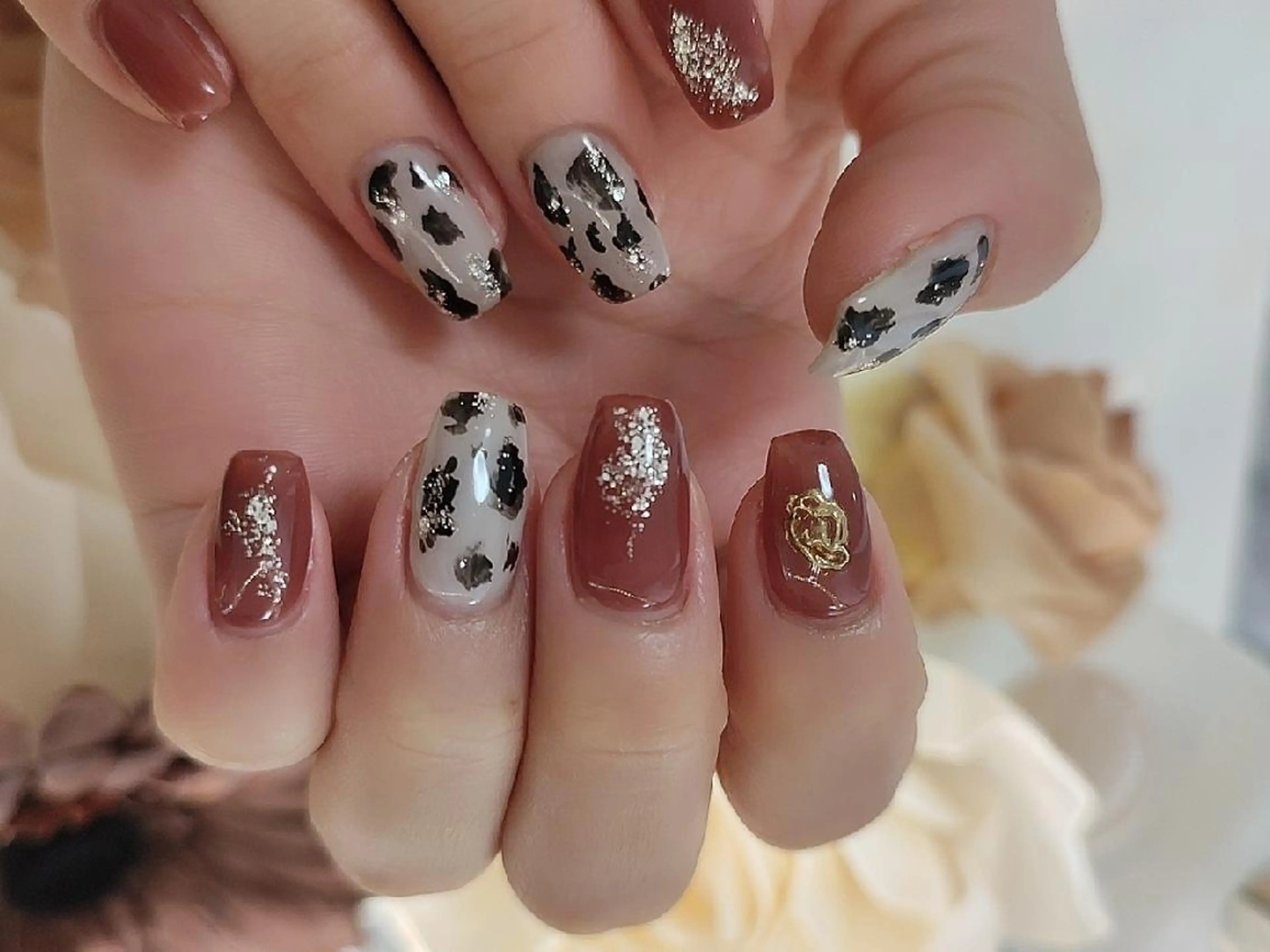 ネイル ハンドネイル RUNWAY 　　の眉毛・アイブロウイメージ