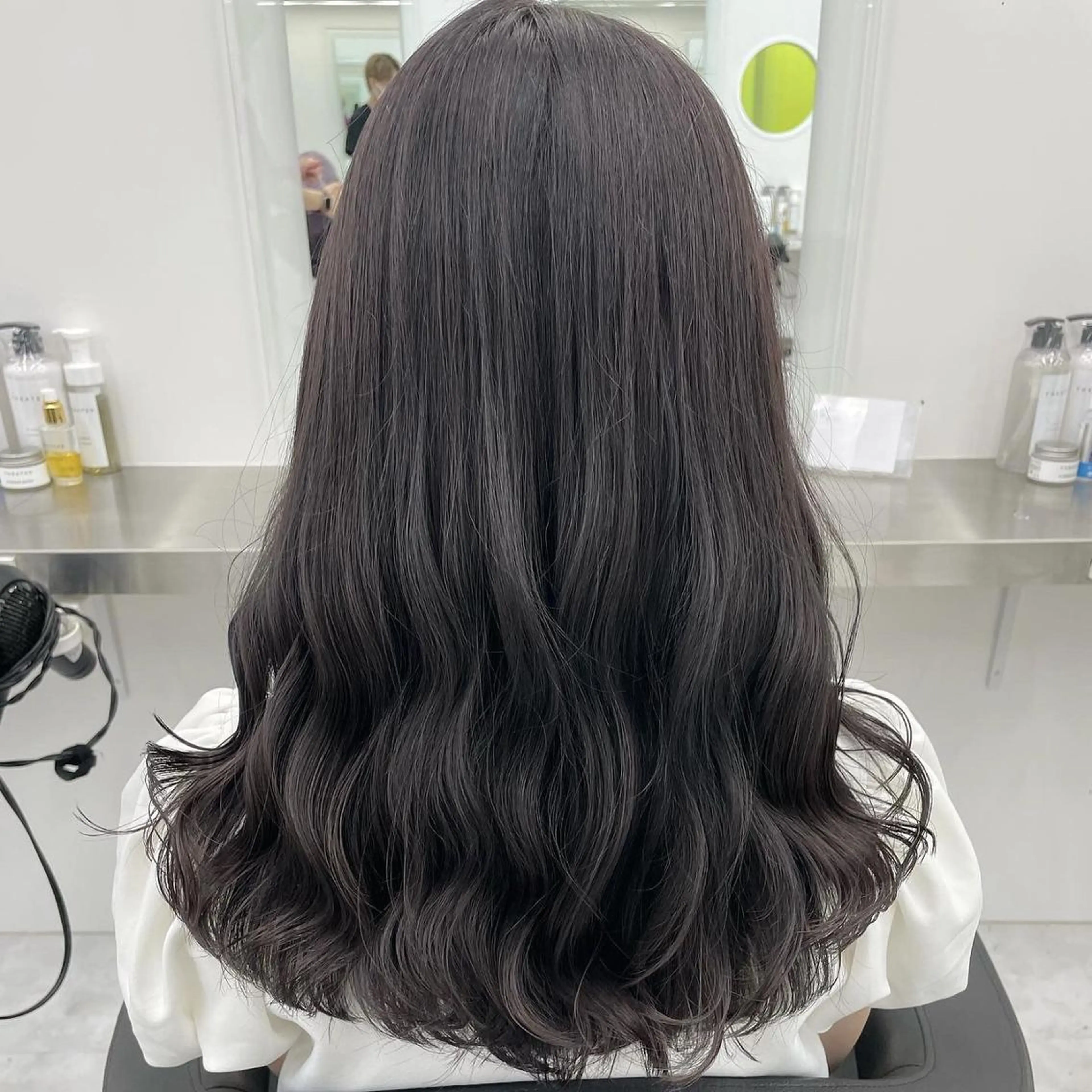 ロング ヘアカラー トリートメント オリーブカラー🫒 レイヤーカット✂︎のヘアスタイル