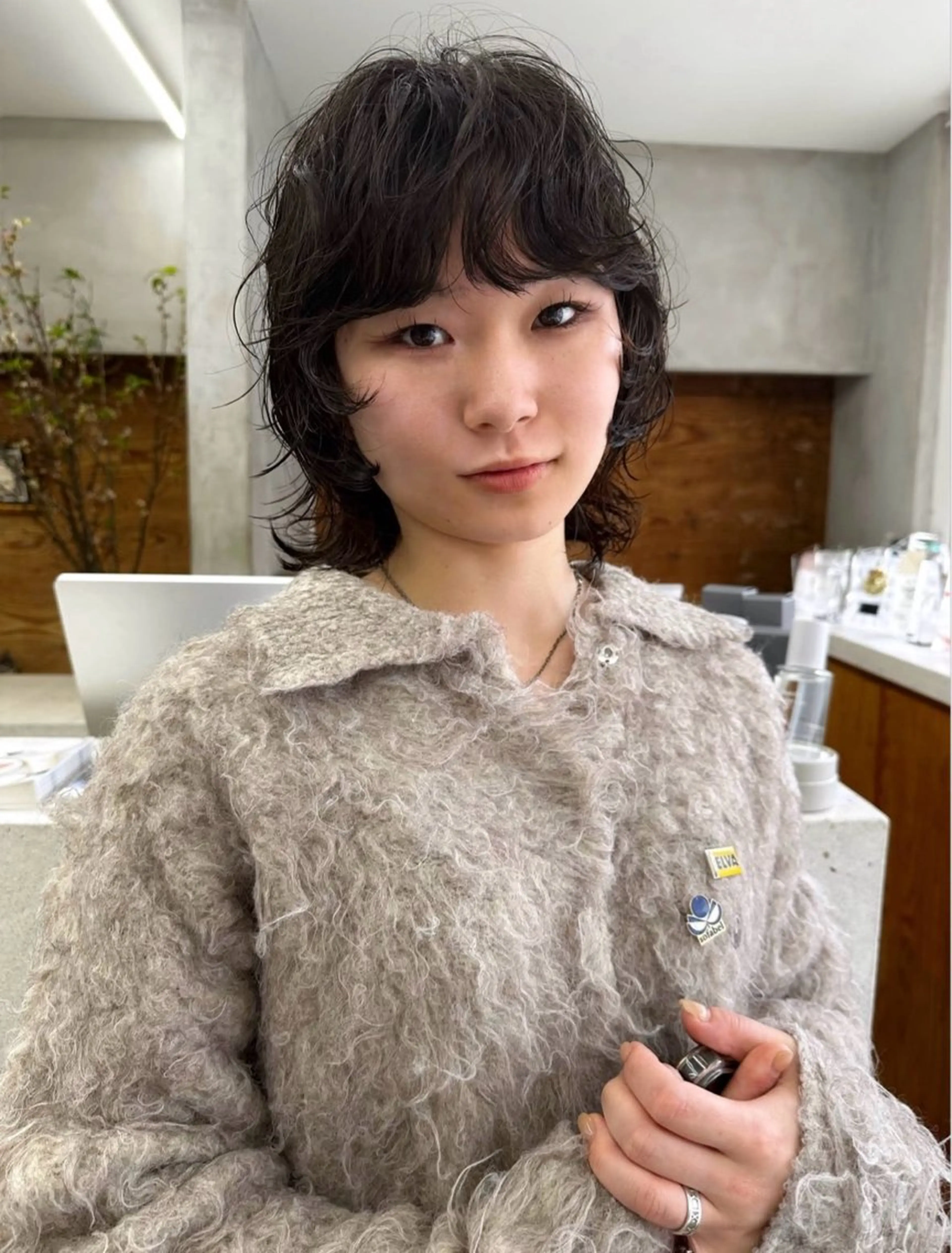 ミディアム パーマ ミディアムパーマ 顔まわりレイヤー レイヤーカット ウルフカット ウルフレイヤー カット パーマ トリートメント パーマ /レイヤー 榛地渉馬 /矢場町のヘアスタイル