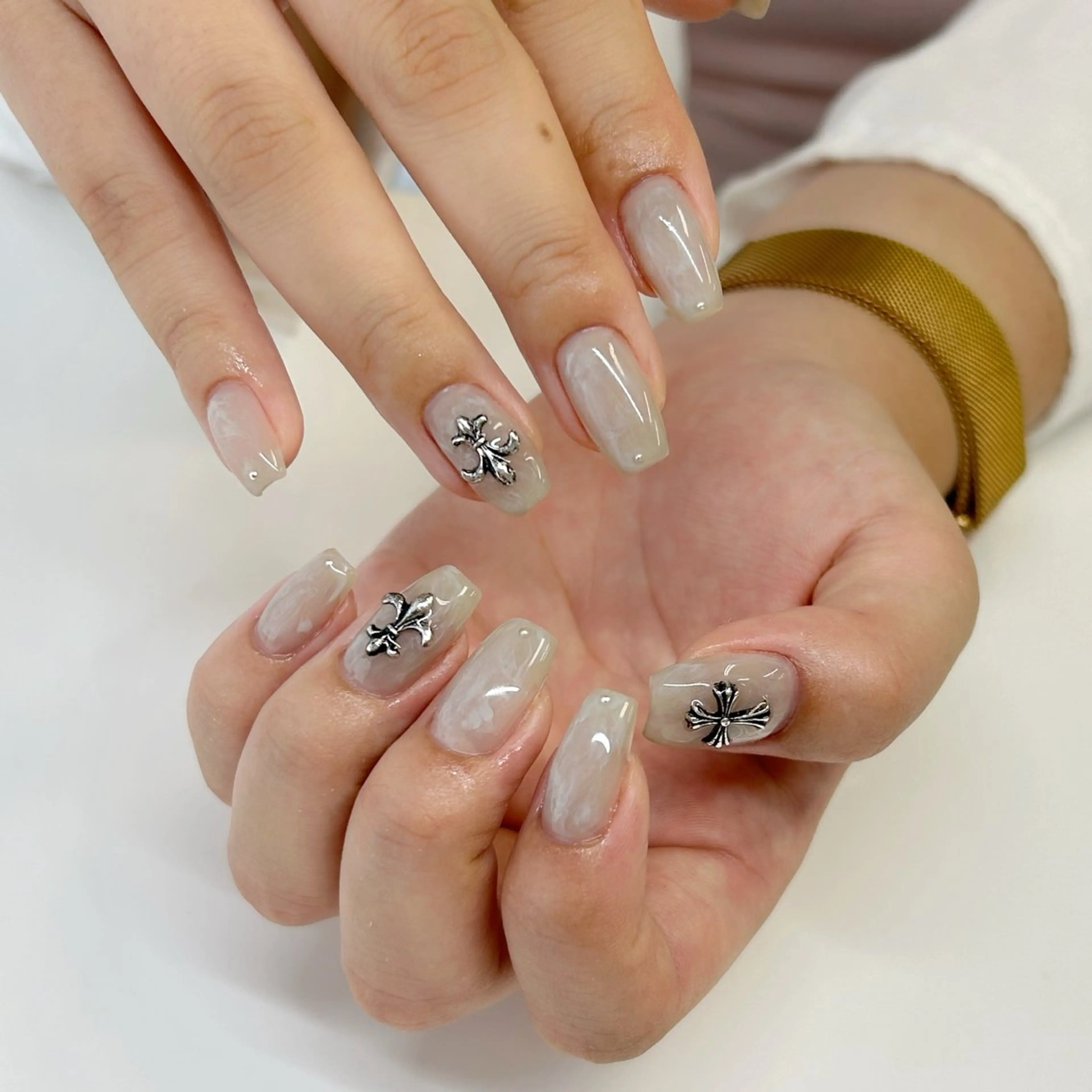 セミロング ハンドネイル mark 🤍Yuki🤍のネイルデザイン