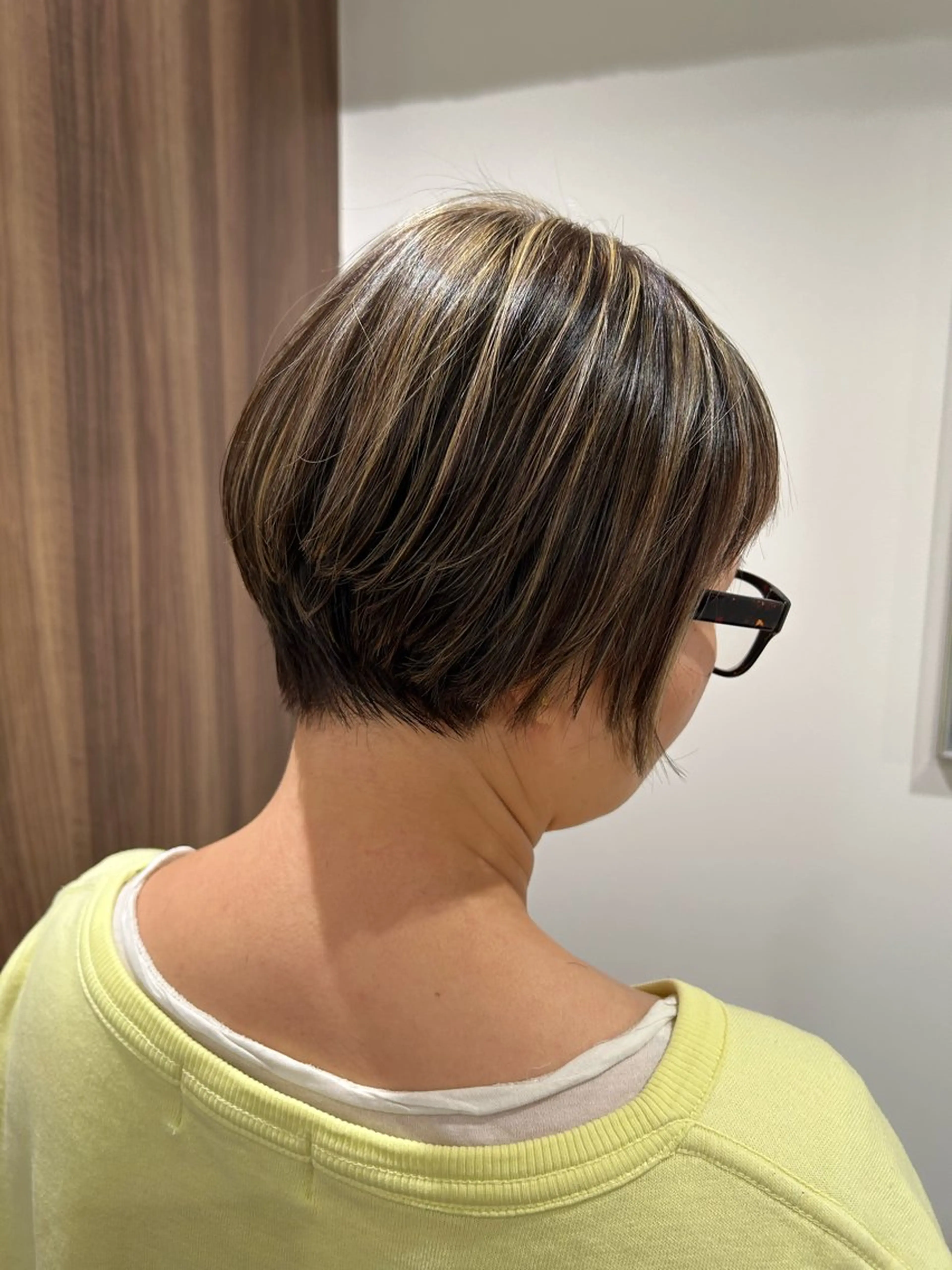 ショート カラー ハンサムショート ハイライトカラー ハイライト ショートヘア 渡邊花奈 韓国ヘアのヘアスタイル