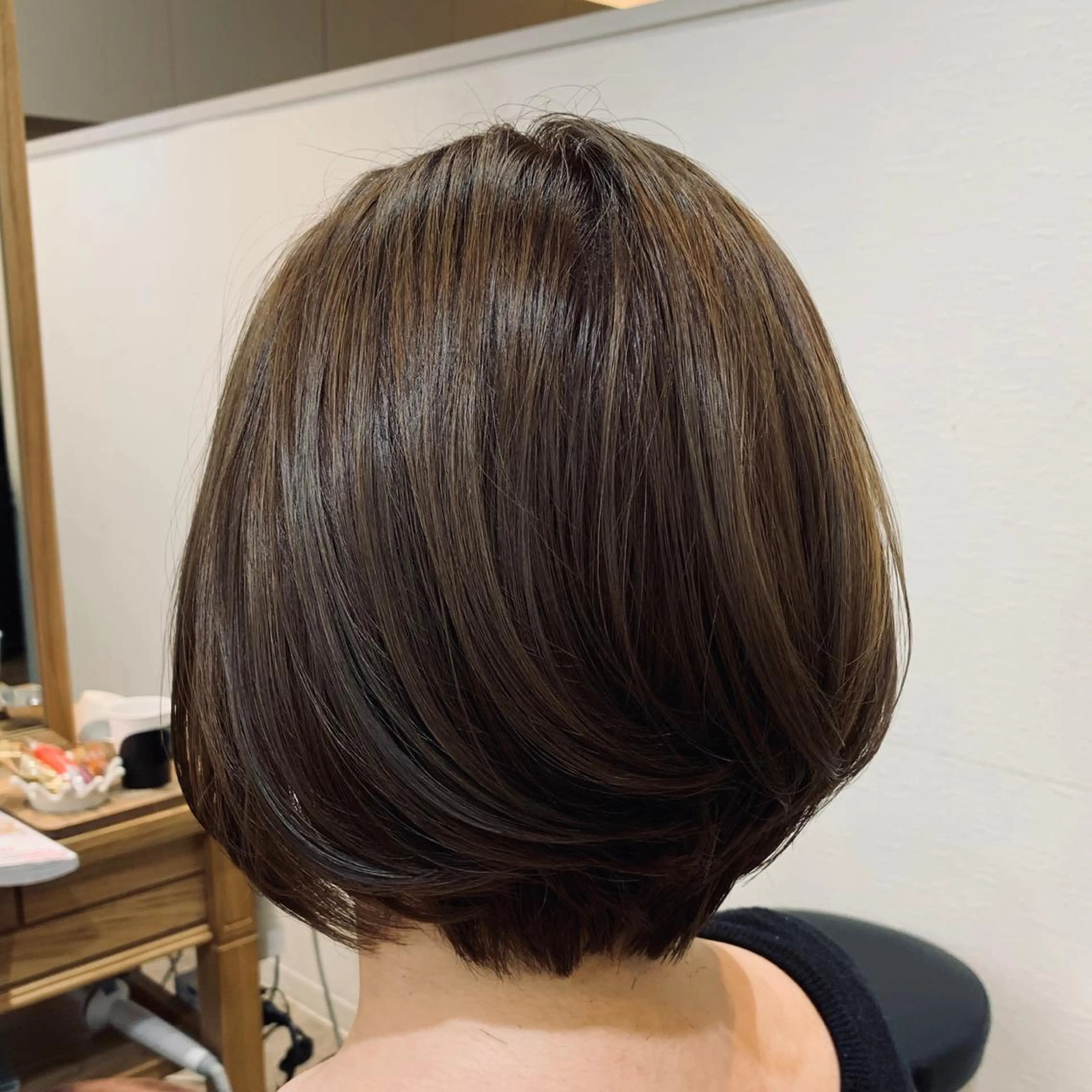 ショート カラー 加藤 雄大のヘアスタイル