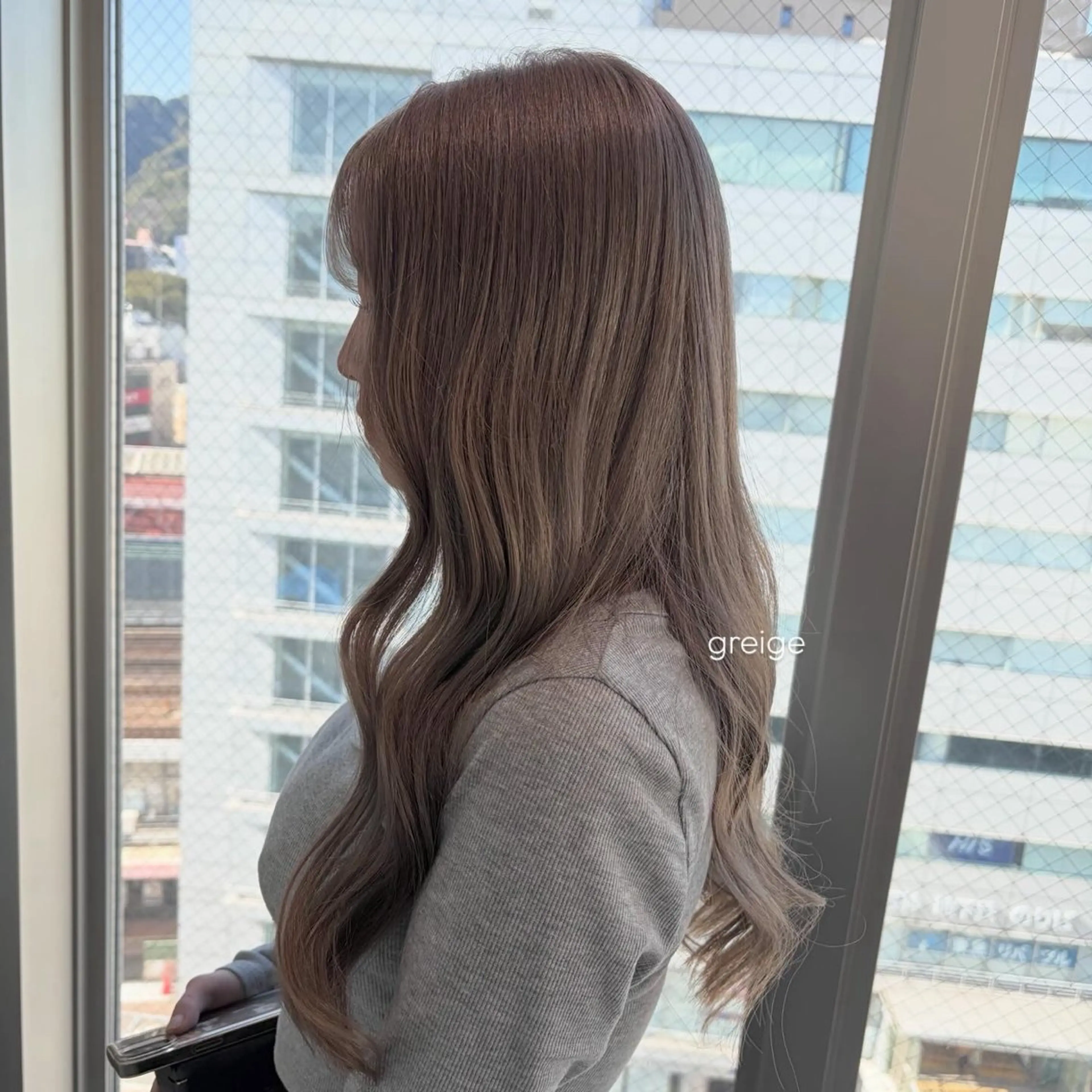 ロング カラー ブリーチ カット ヘアカラー トリートメント EIGHT ／SHU🩶のヘアスタイル