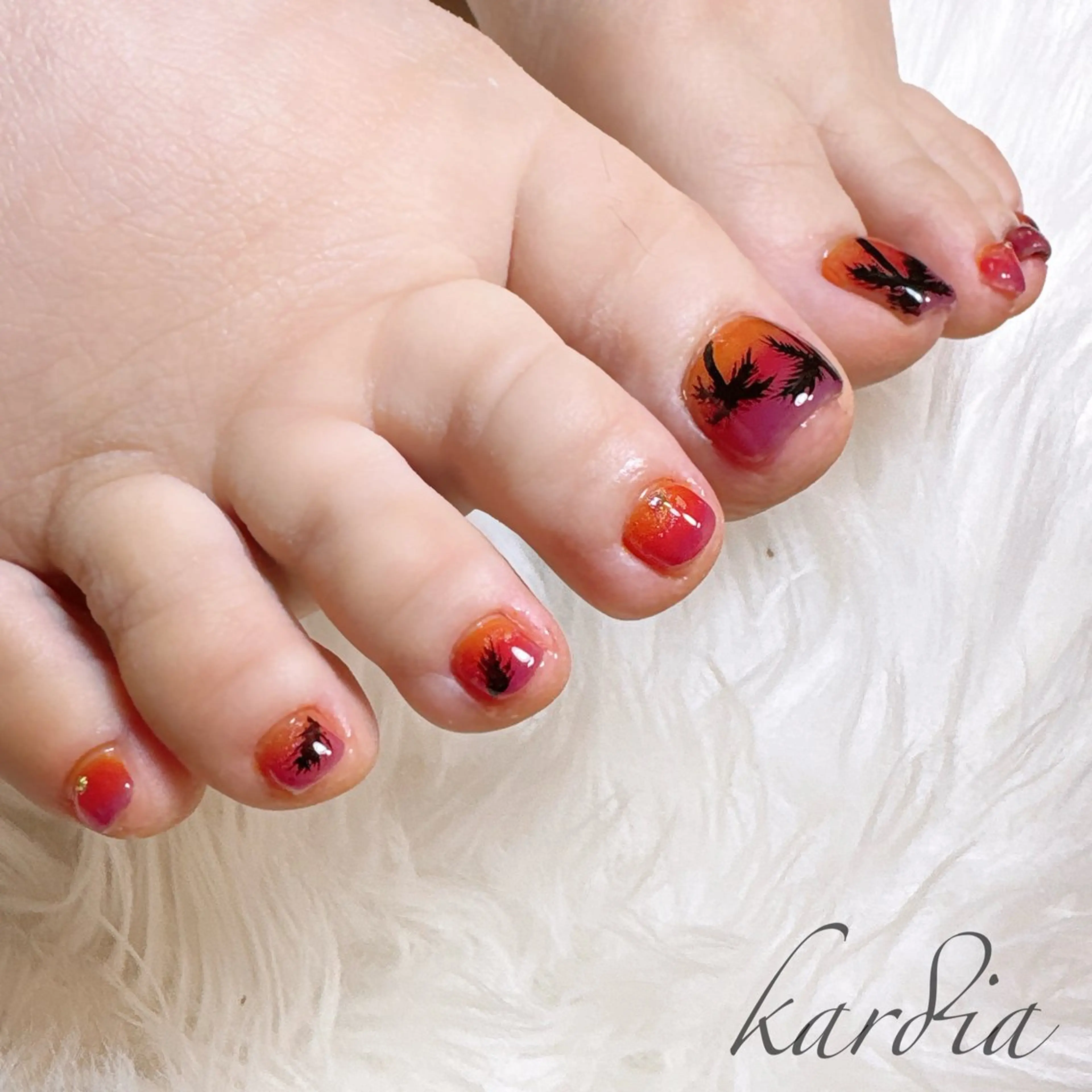 ネイル フットネイル καρδιά -ｶﾙﾃﾞｨｱ-のネイルデザイン