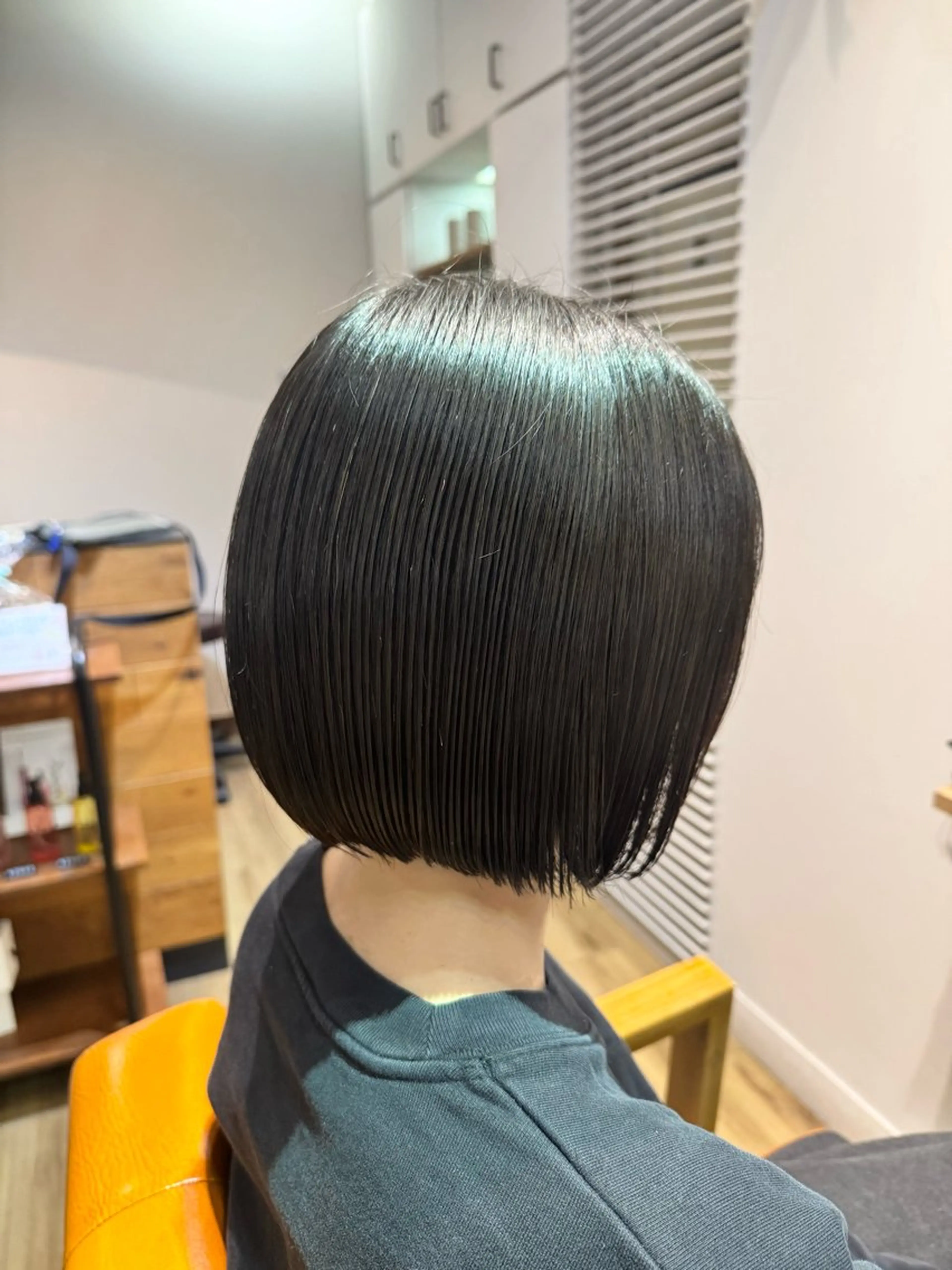 ショート カラー ボブ カット ツキダテ ユイのヘアスタイル