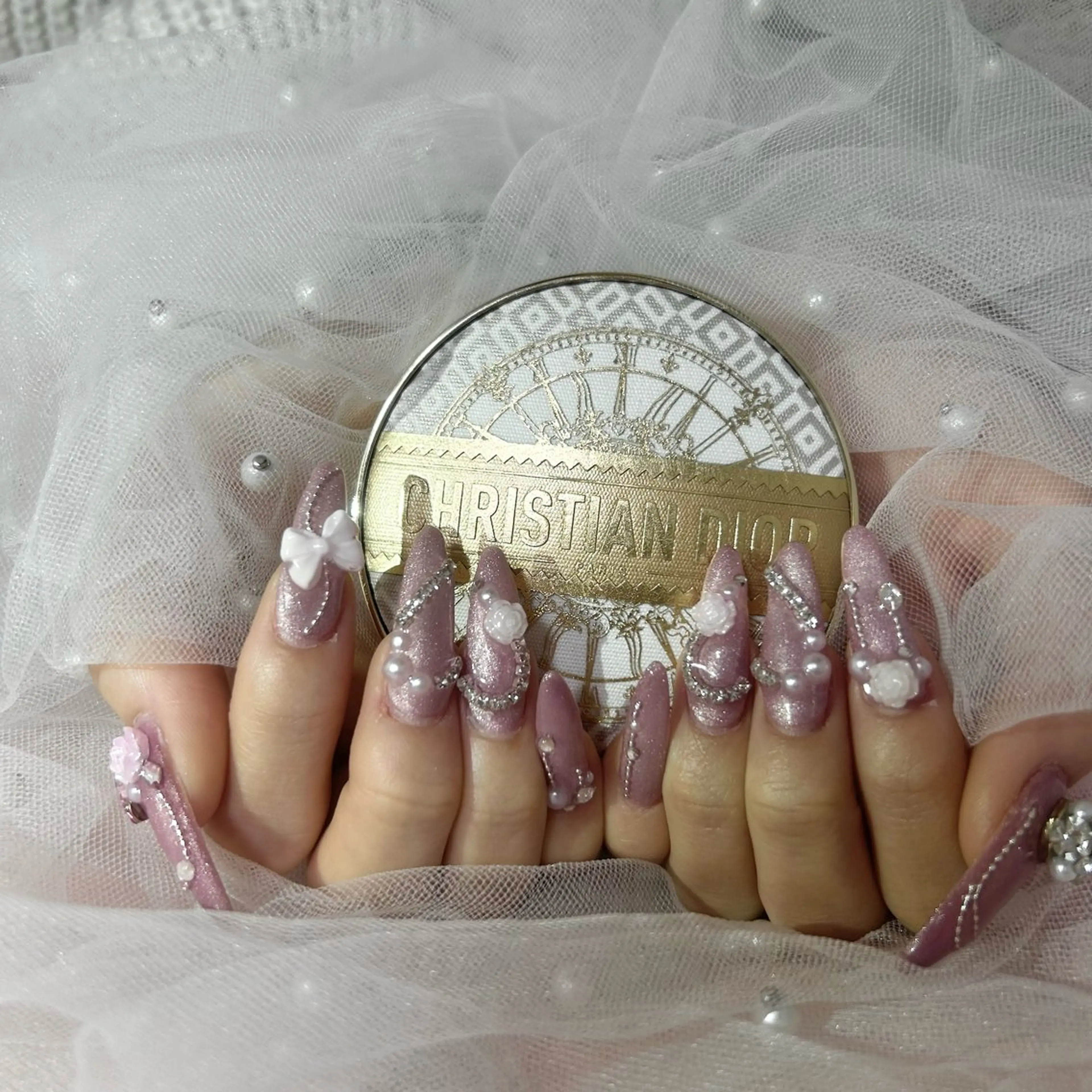 ネイル ハンドネイル hinata池袋 🎀WOLTOKYOのネイルデザイン