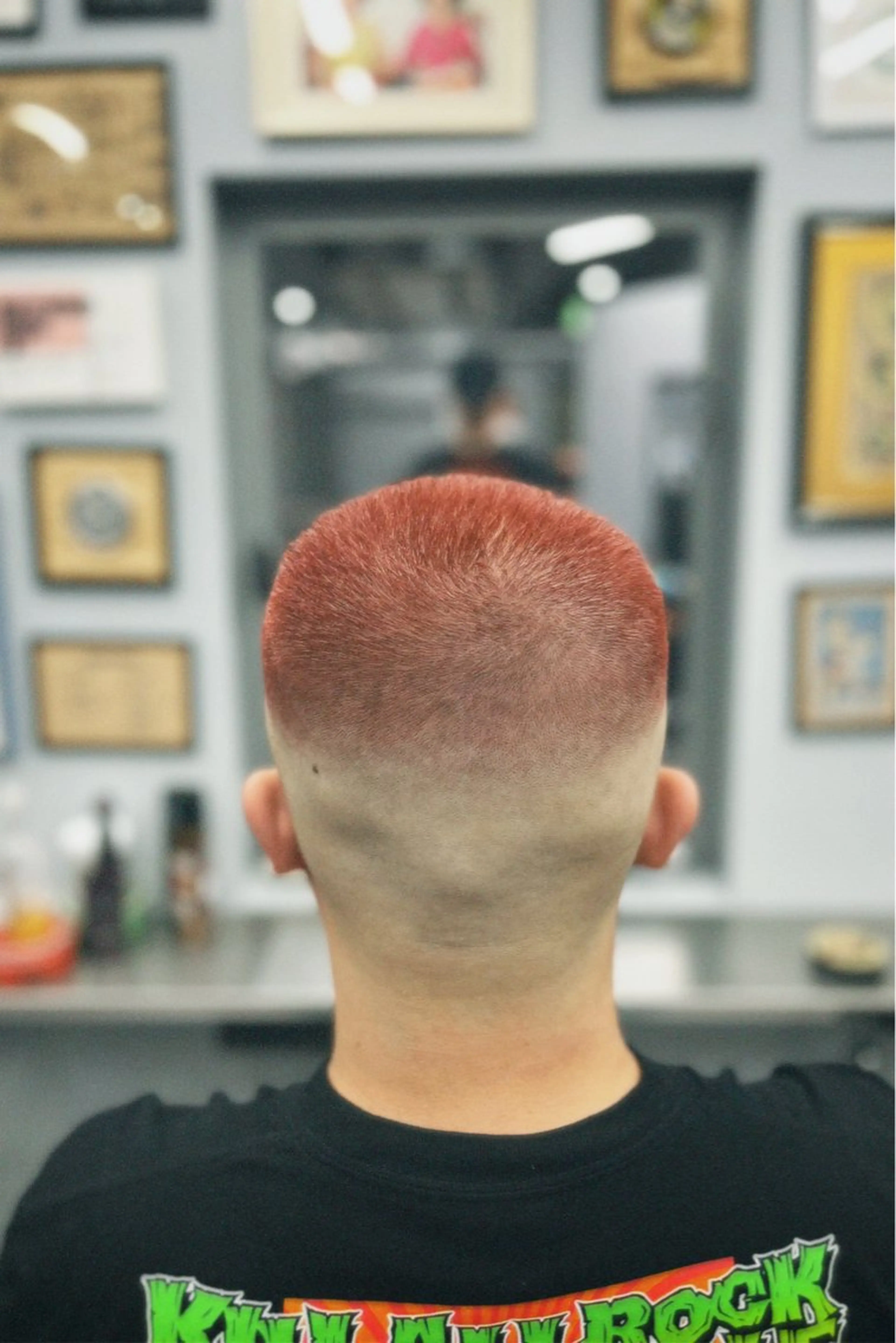 ショート カラー メンズ センターパート フェードカット マッシュ メンズパーマ メンズツイストパーマ icon Blue所属・池袋メンズパーマ フェード純平のヘアスタイル