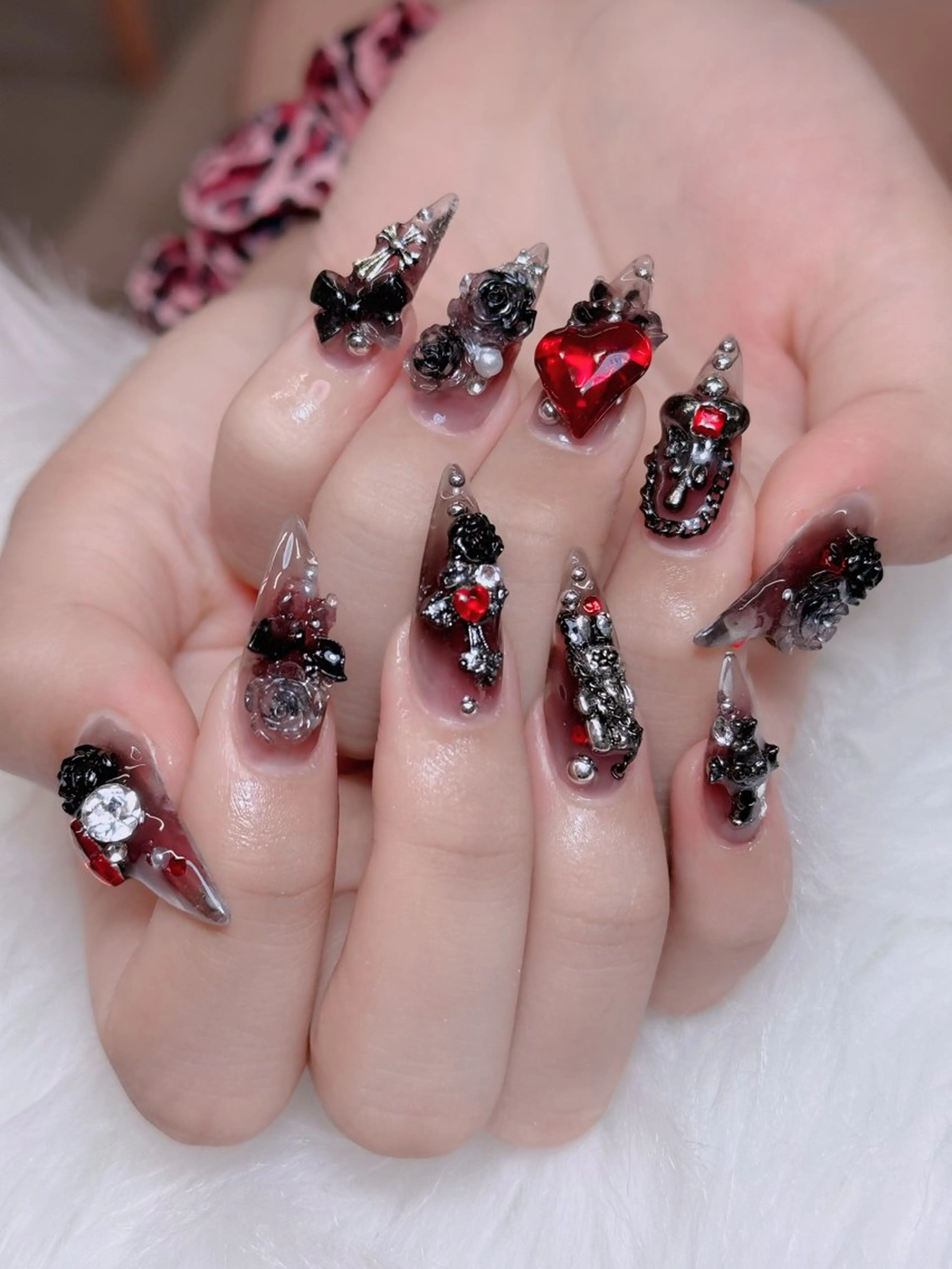 ネイル オーロラネイル チークネイル フットネイル フレンチネイル 韓国ネイル ハンドネイル Lumi Nail 新大久保3‘のネイルデザイン