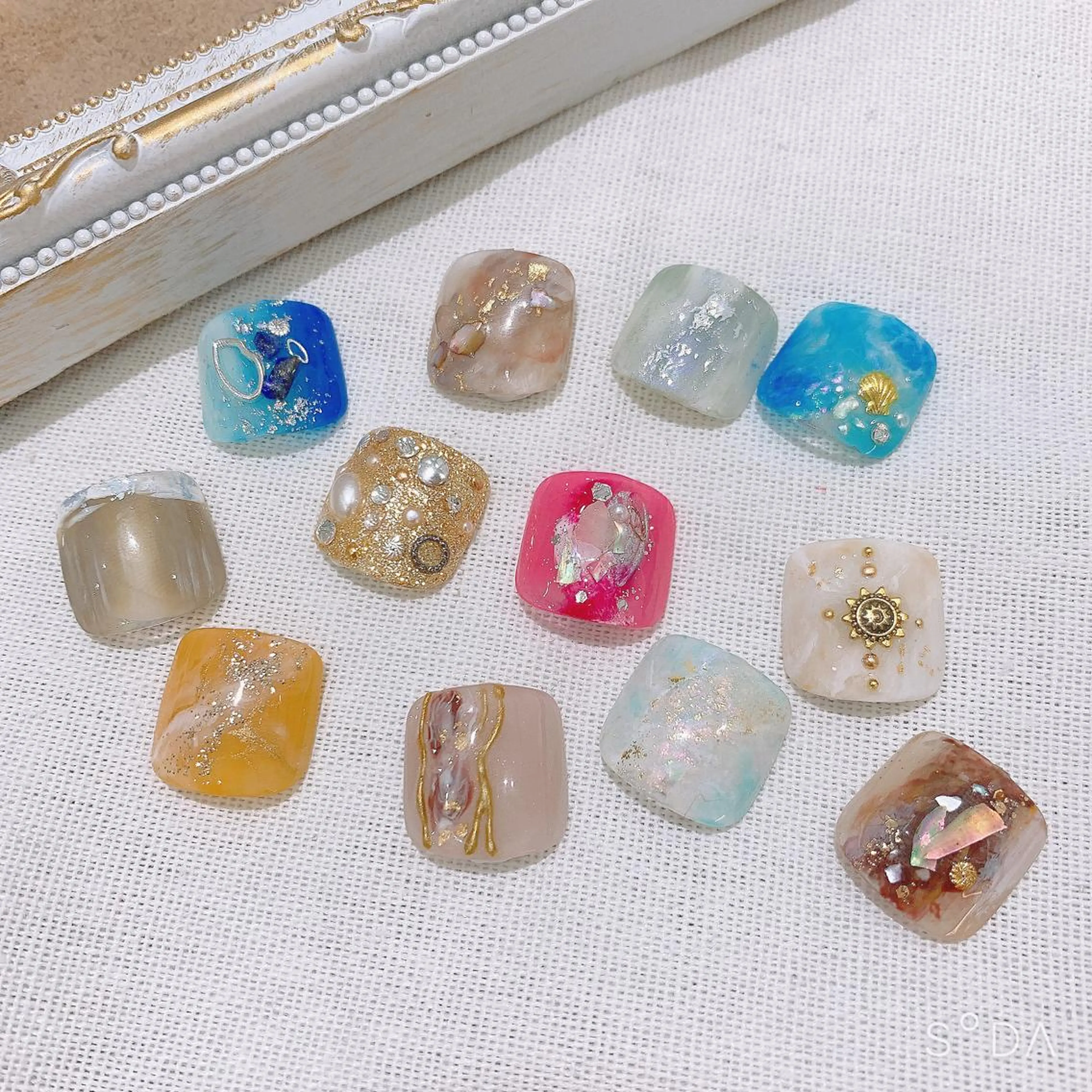 ネイル Rena colore'のネイルデザイン