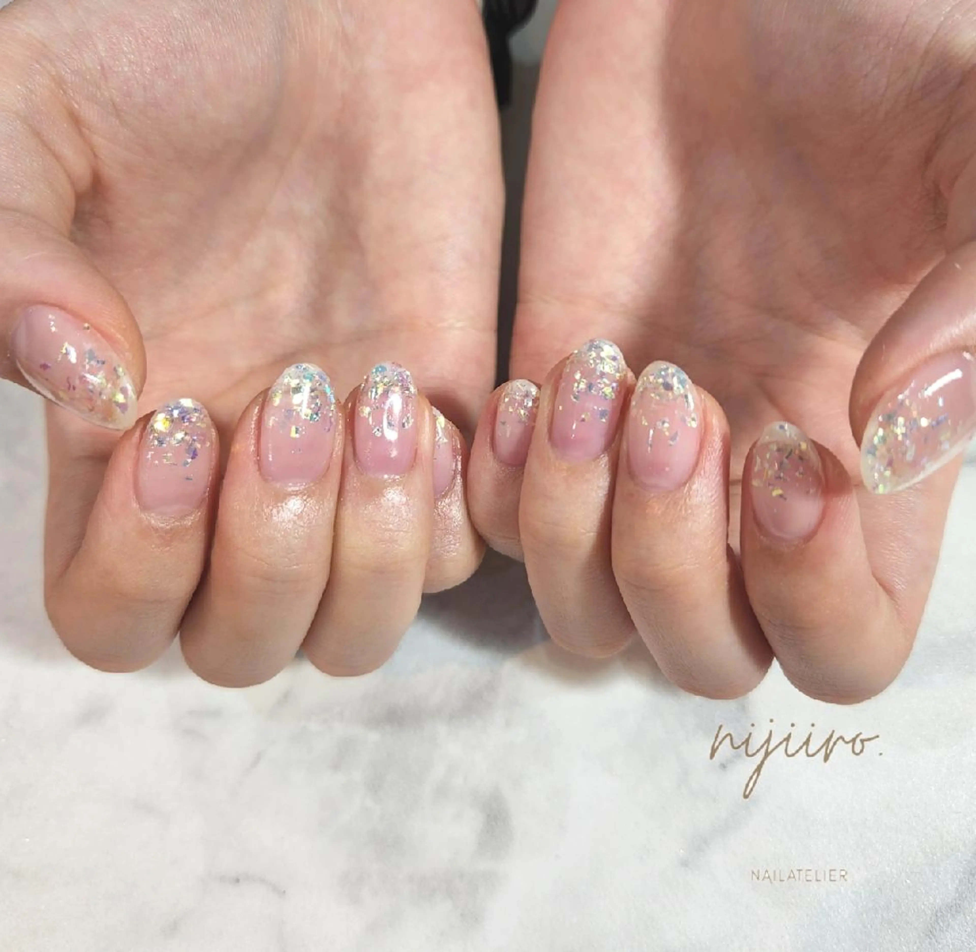 ネイル グラデーション ハンドネイル nailatelier nijiiro.所属・nijiiro🌈 サトウのネイルデザイン