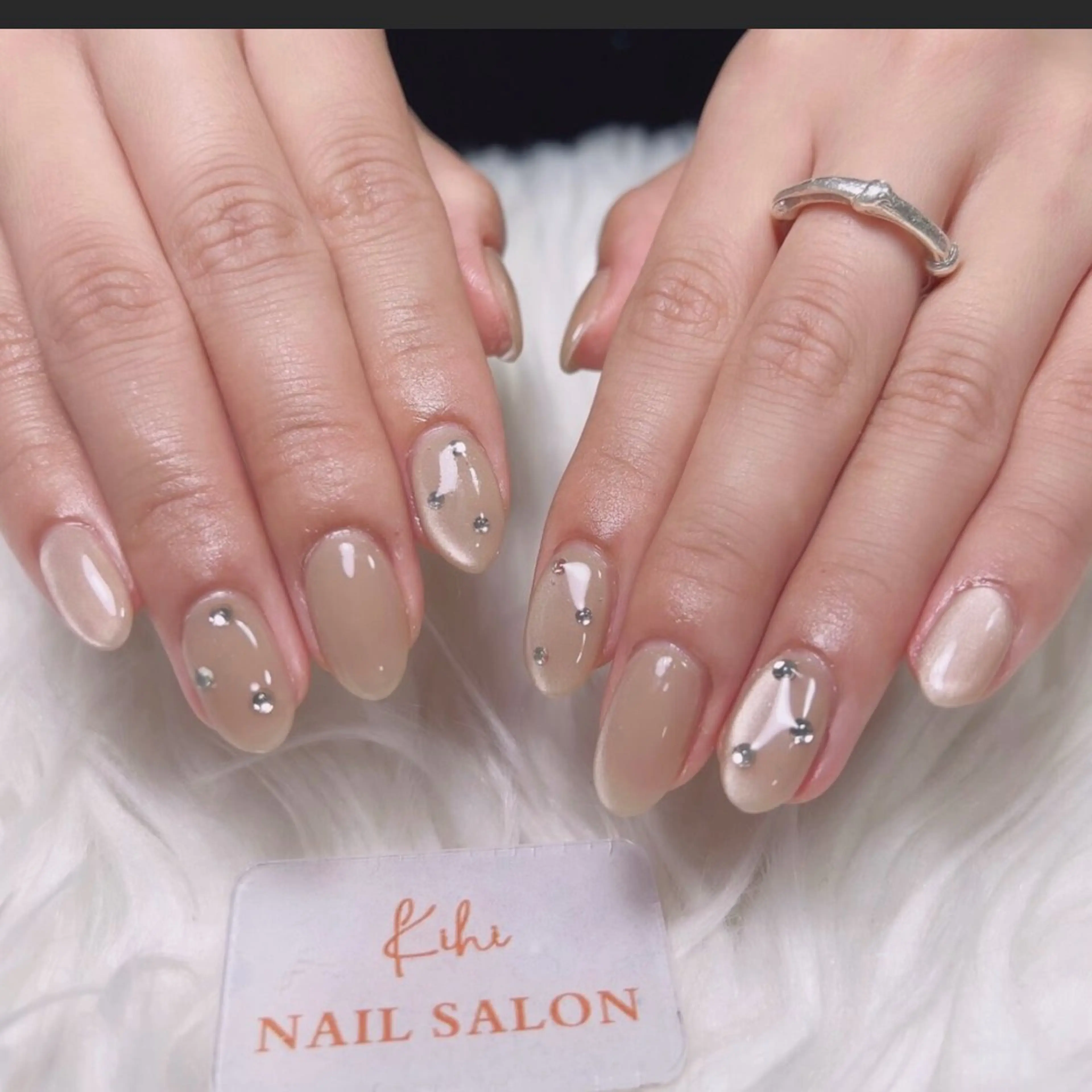 ネイル アートネイル フレンチネイル ジェルネイル グラデーション 韓国ネイル ハンドネイル 💕鈴木ユリ パラジェル/オフ無料のネイルデザイン