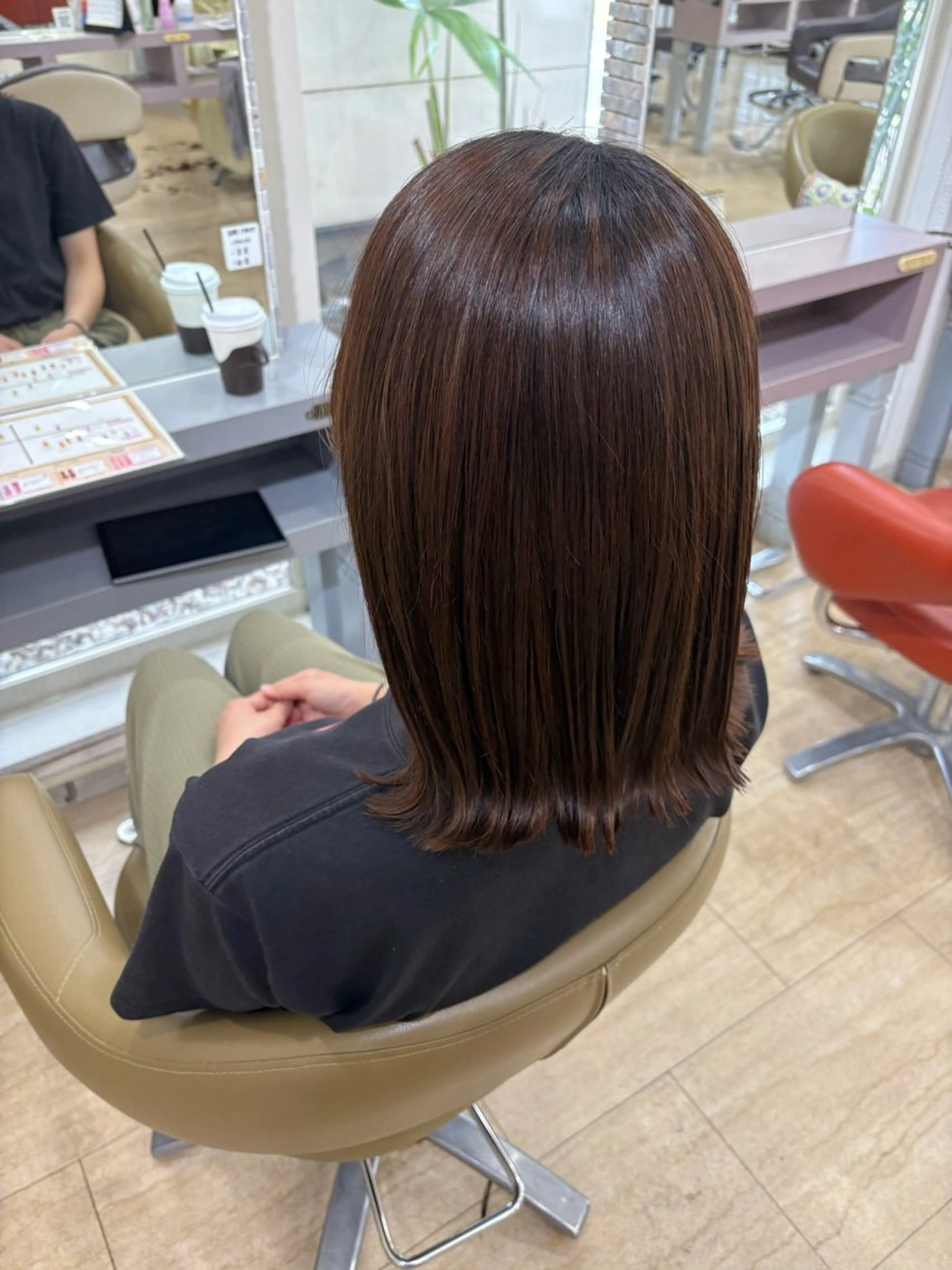 ミディアム 縮毛矯正 工藤 彩花のヘアスタイル