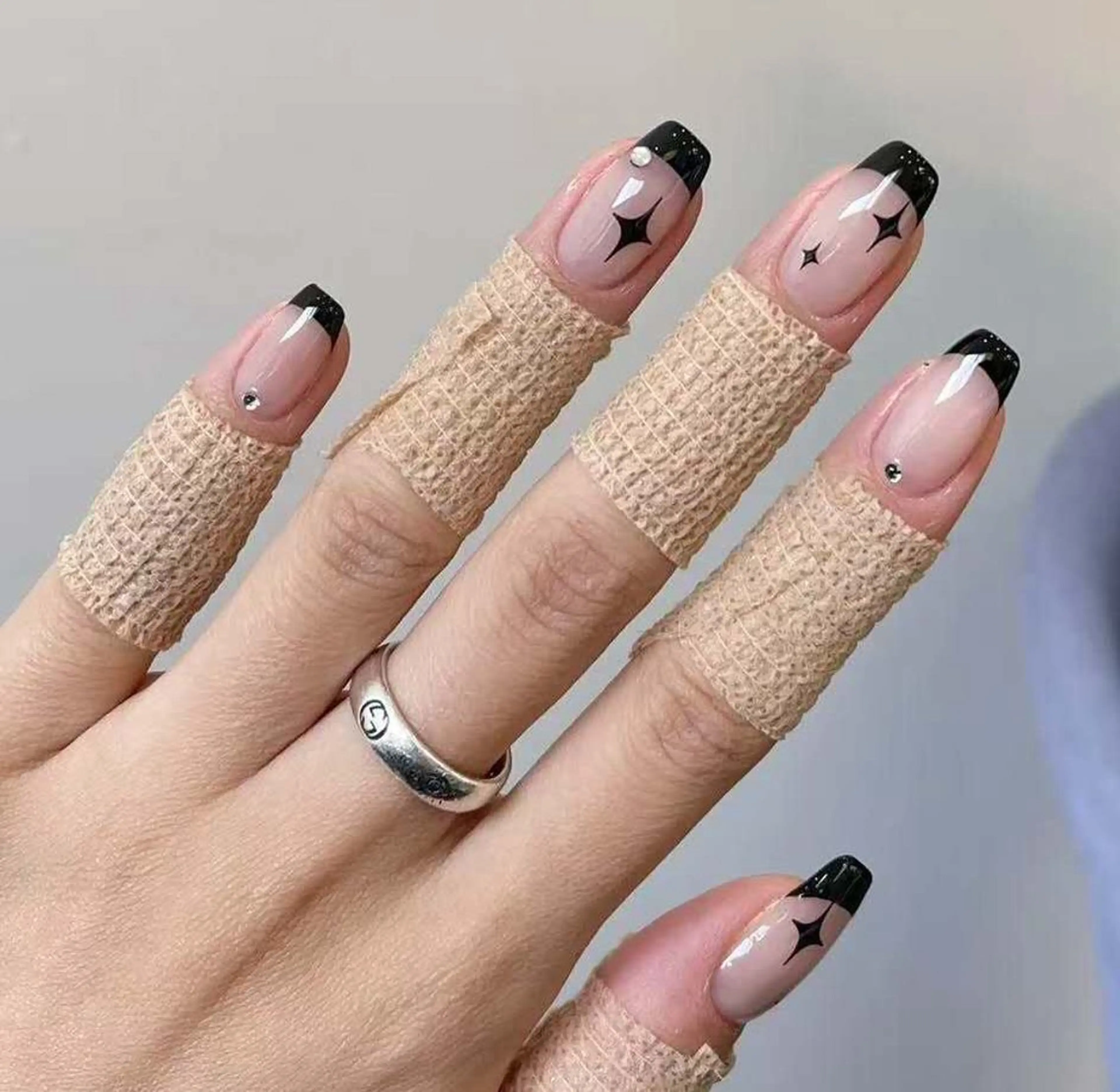 ネイル オーロラネイル フラワーネイル フットネイル フレンチネイル ジェルネイル ハンドネイル BabyYouMi nailのネイルデザイン