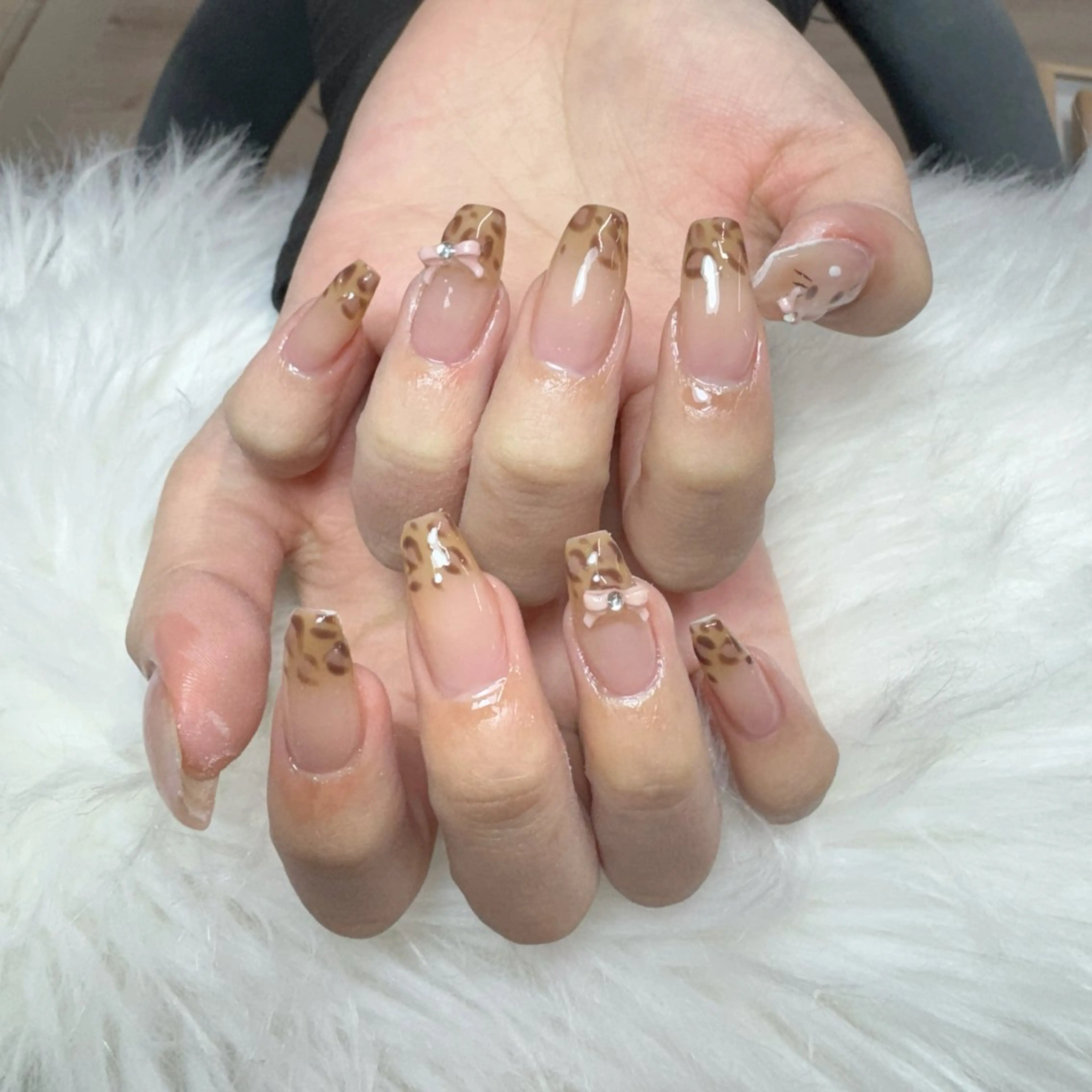 ネイル ハンドネイル 🎀nana🫧 ワンホンネイル🎀のネイルデザイン