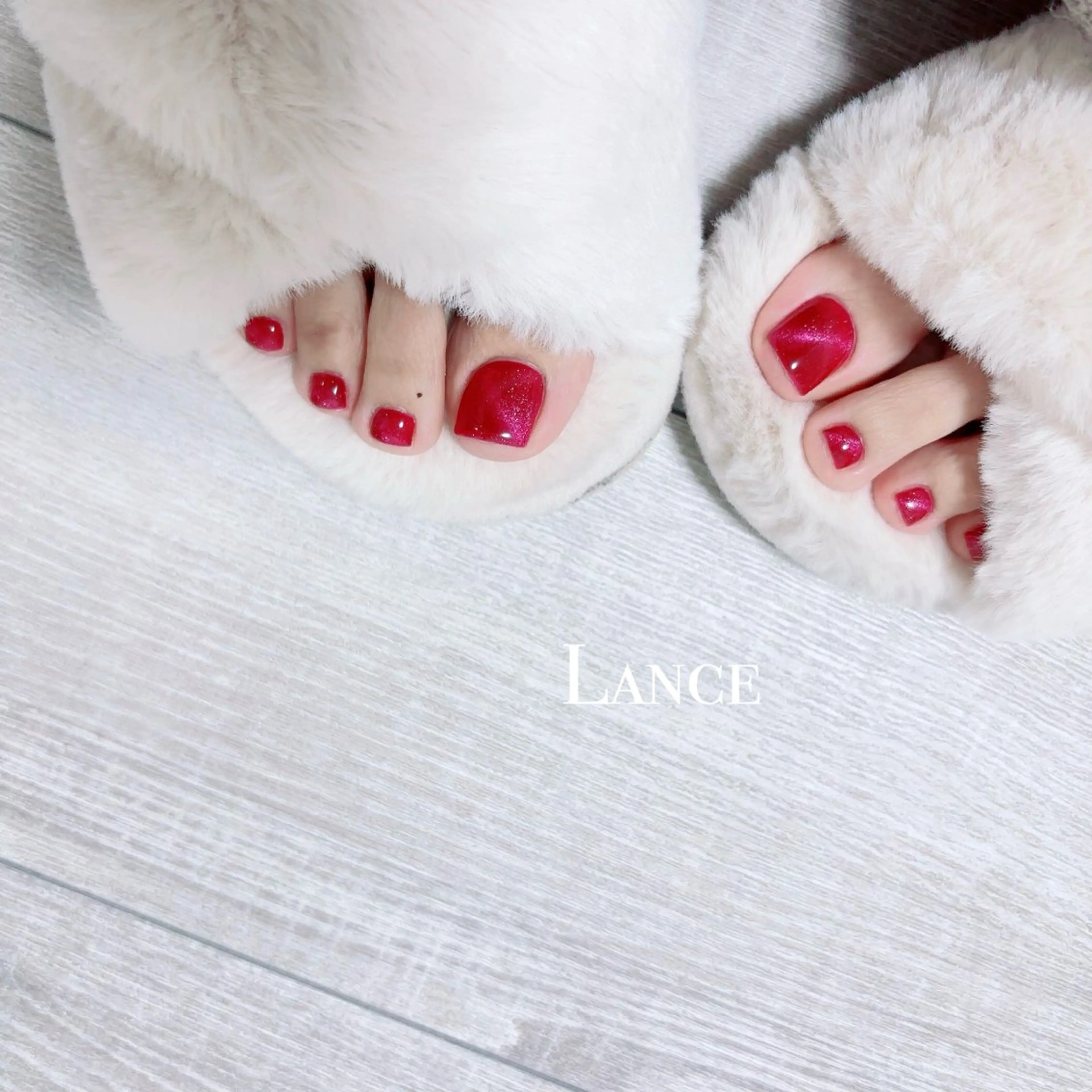 ネイル キラキラネイル 韓国ネイル 冬ネイル クリスマス フットネイル Lance nailのネイルデザイン