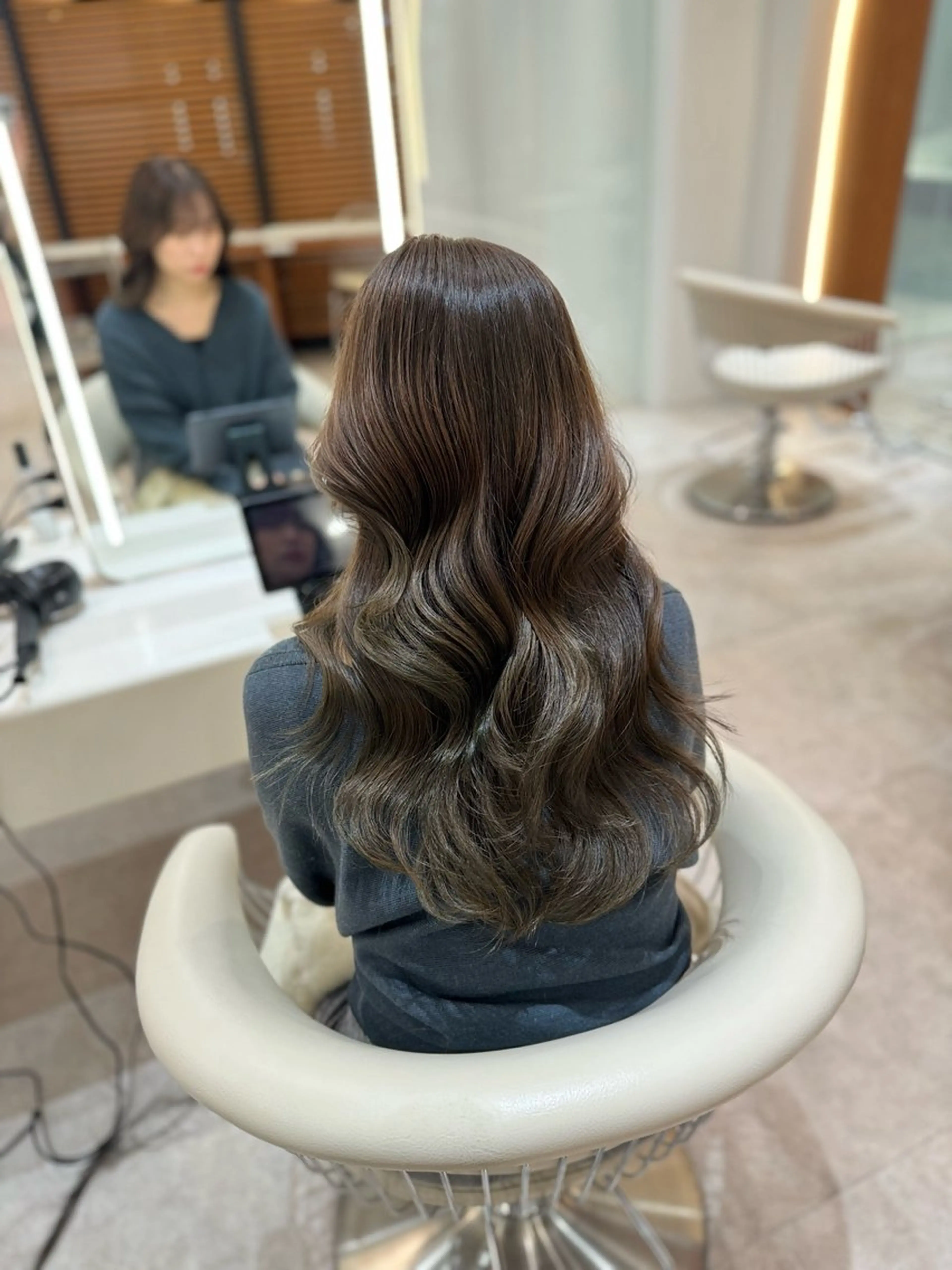 セミロング カラー ベージュカラー グレージュ オリーブベージュ オリーブグレージュ オリーブグレー カット ヘアカラー トリートメント ヘアセット 韓国レイヤー🇰🇷 韓国研修◎渋谷カイトのヘアスタイル