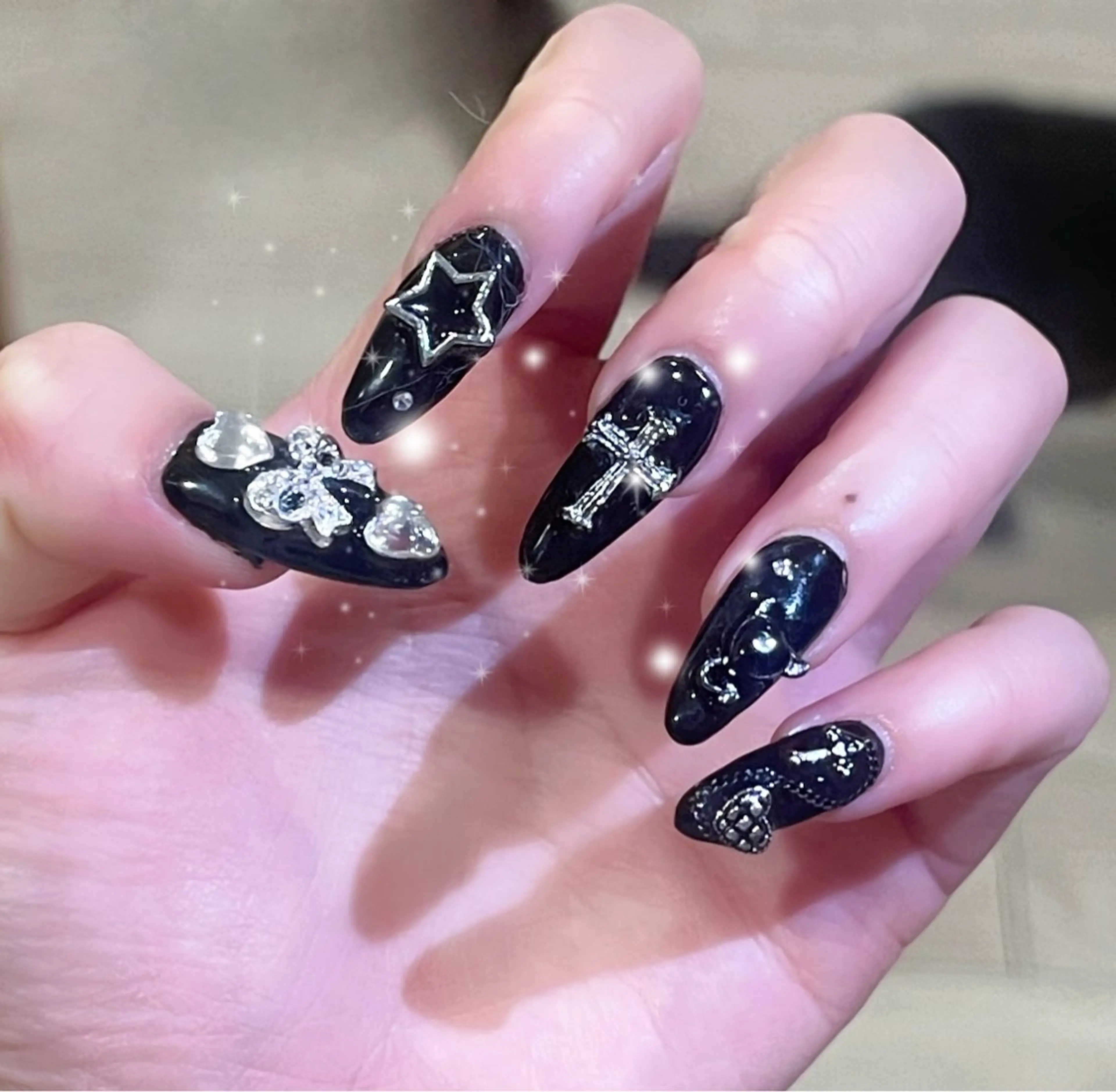 ネイル ハンドネイル queen nailのネイルデザイン