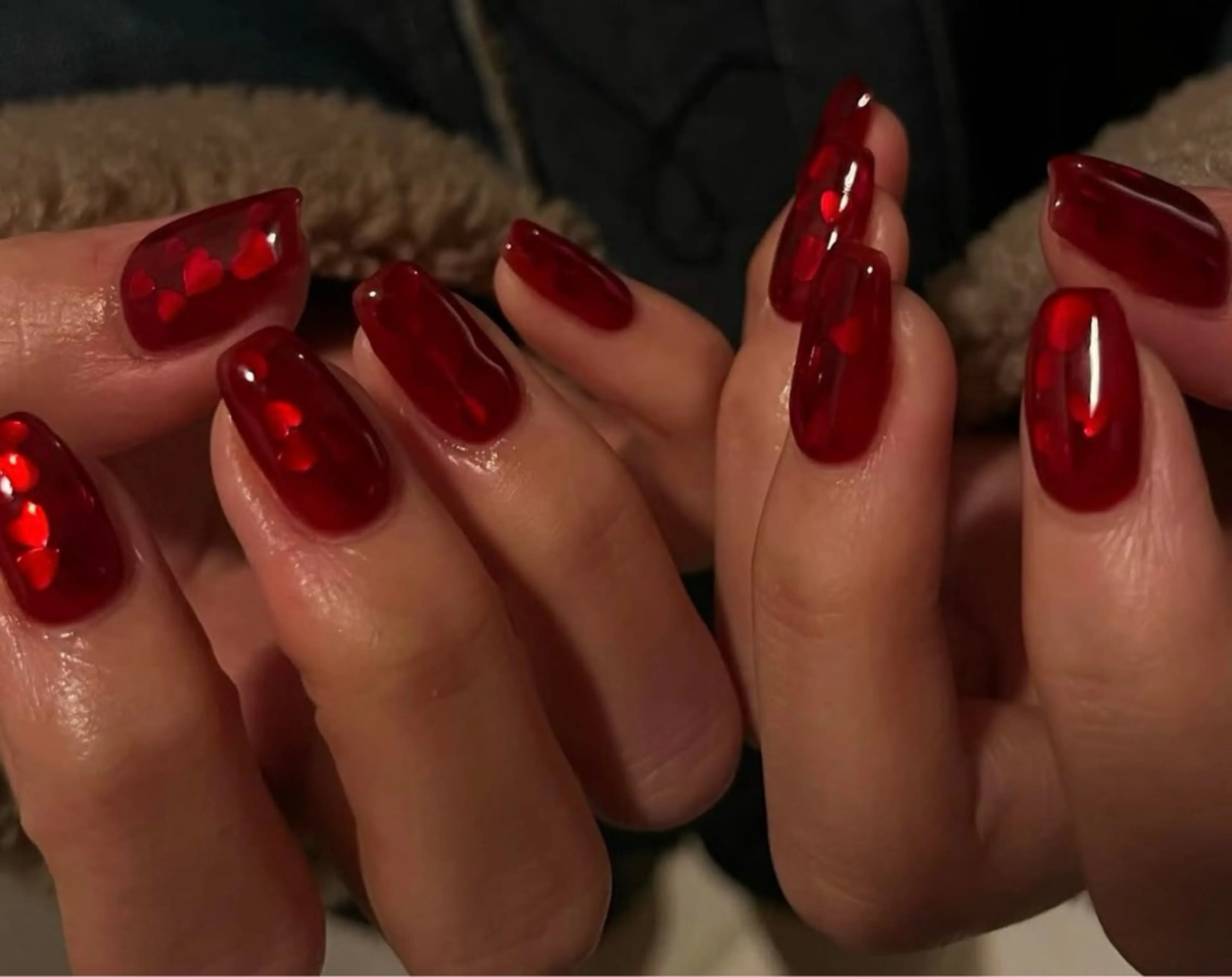 💕ホロ＋丸ストーンつけ放題💕バレンタインネイル💓💓ソフトジェルオフ＋550円の写真