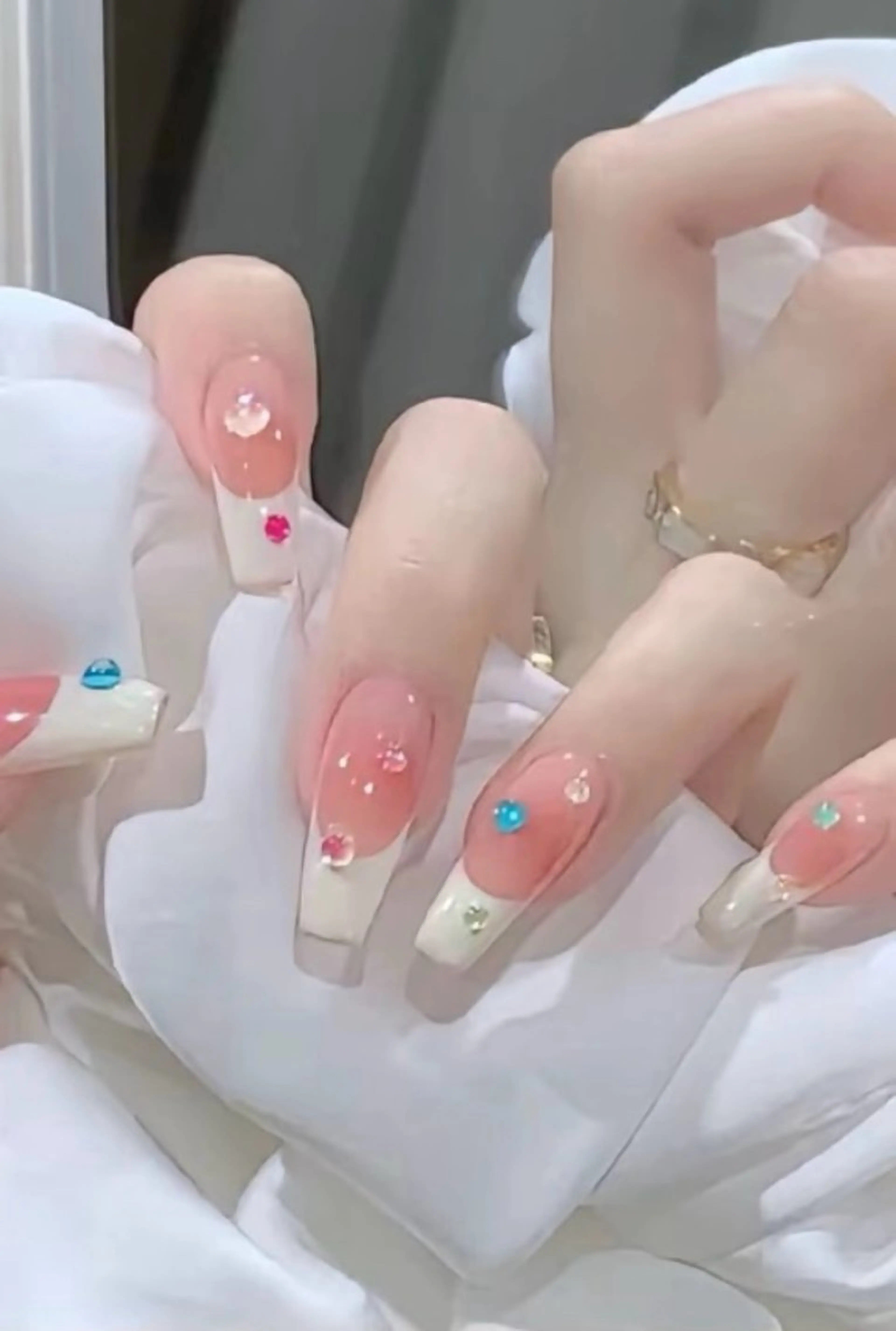 ネイル チークネイル 長さ出し フレンチネイル ガーリー 韓国ネイル sun nail池袋 モデル募集のネイルデザイン