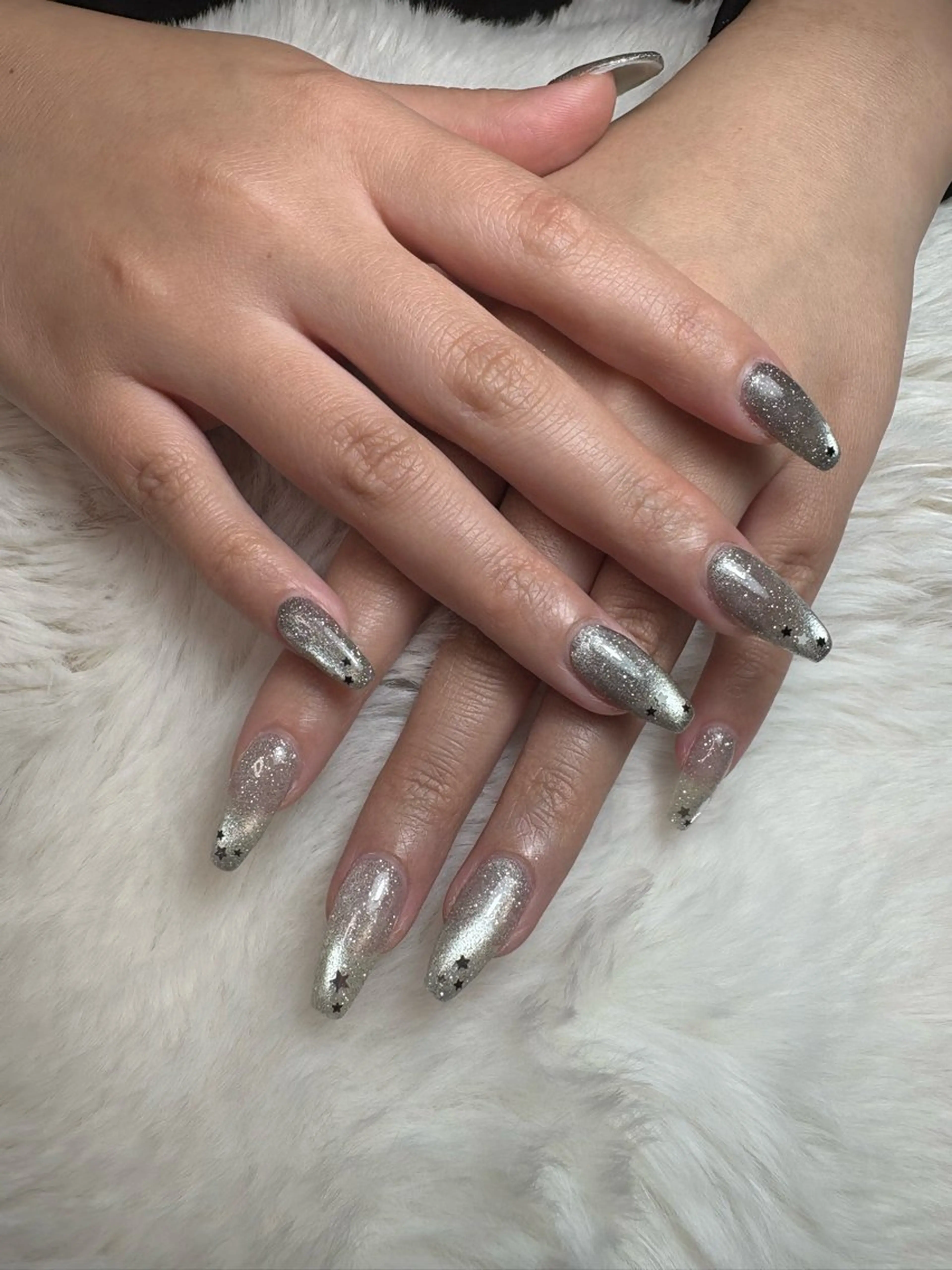 ネイル 黒須莉奈 IRYのネイルデザイン