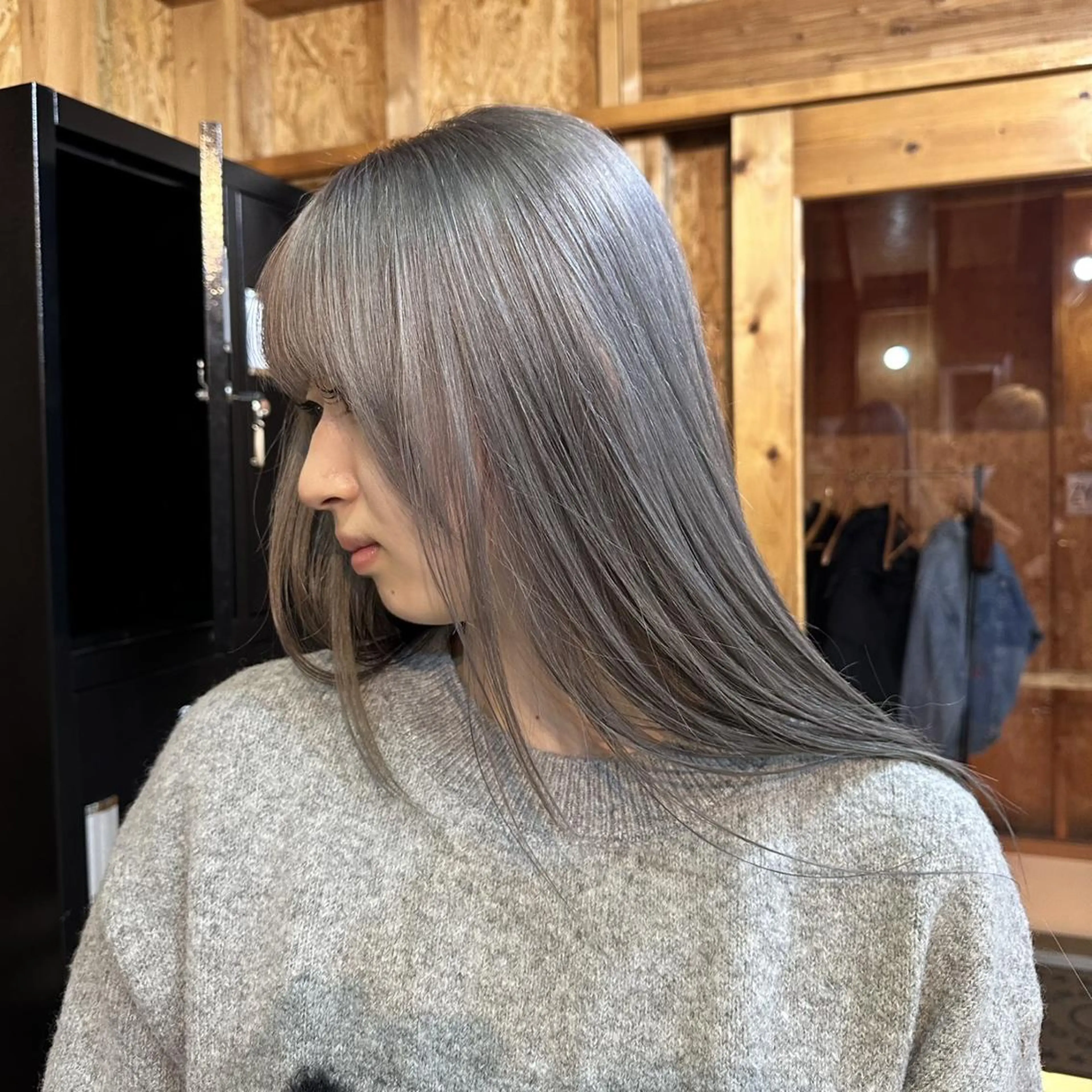 セミロング 赤味ゼロ✨️透ける ハイトーン😇ハルキのヘアスタイル