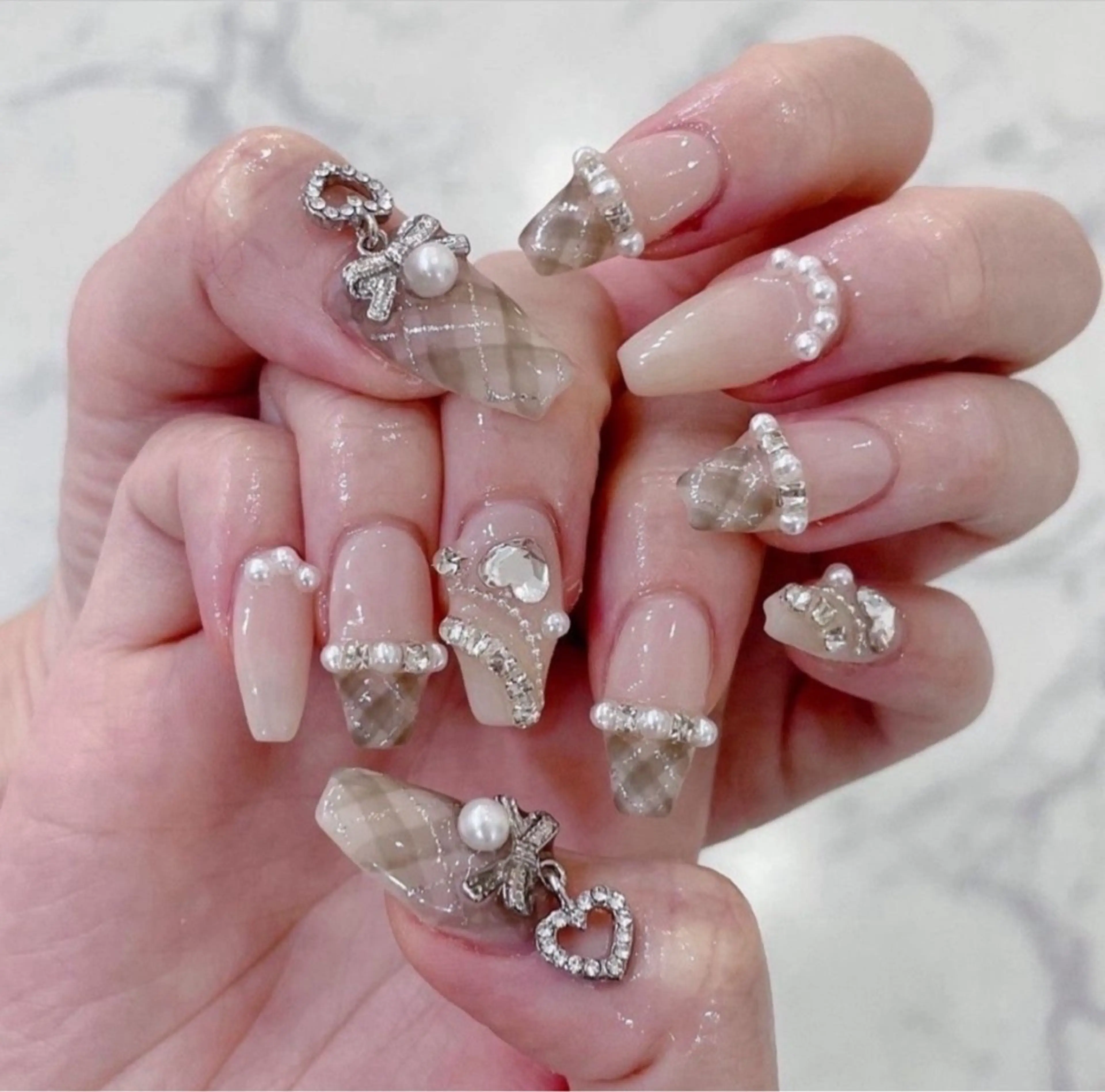 ネイル フレンチネイル キラキラネイル マグネットネイル ミラーネイル ニュアンスネイル ハンドネイル Lina所属・MeiMei Nail モデル募集のネイルデザイン