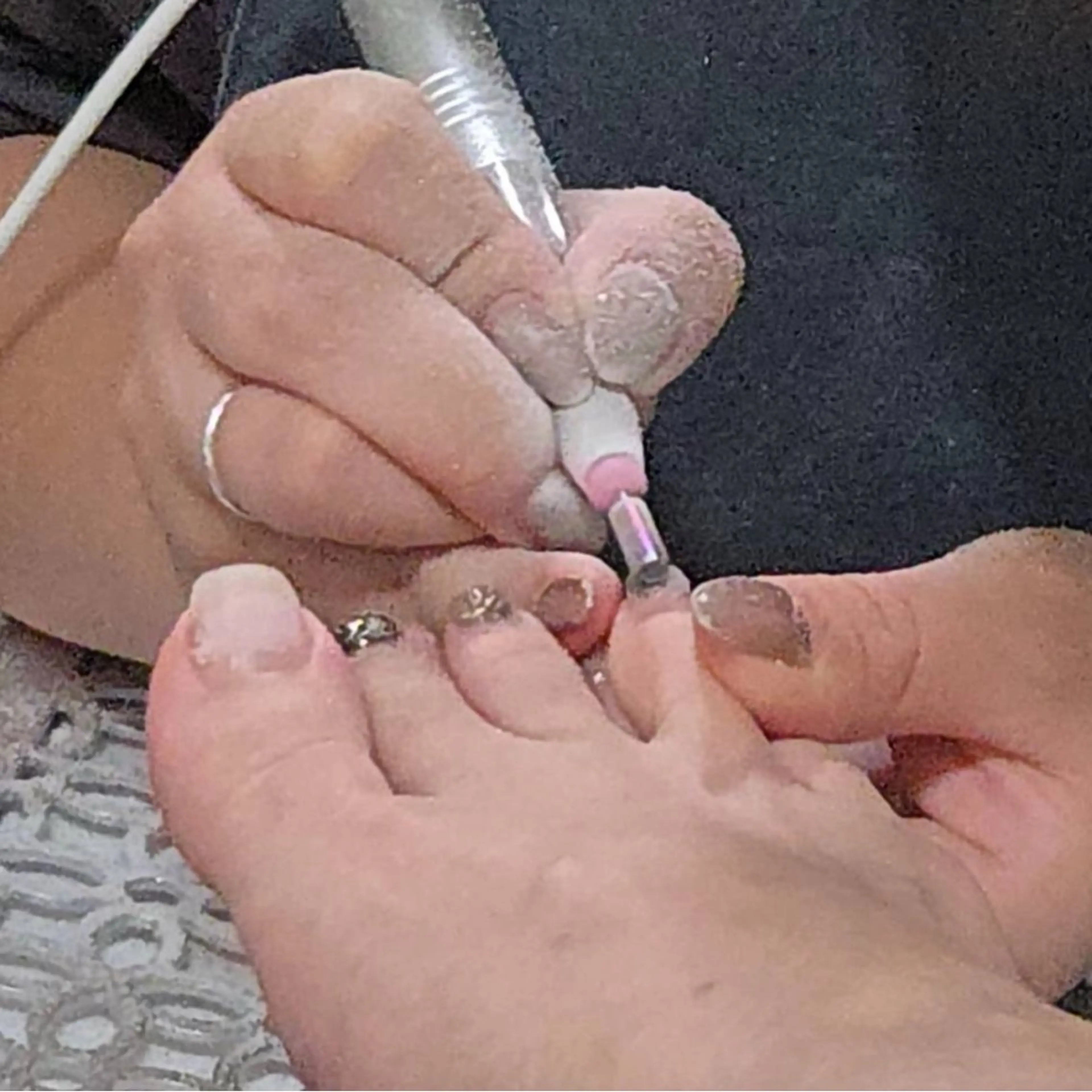 【フット】🦶🏻ジェルオフのみ 2200円(料金内で巻き爪カットもできます)の写真