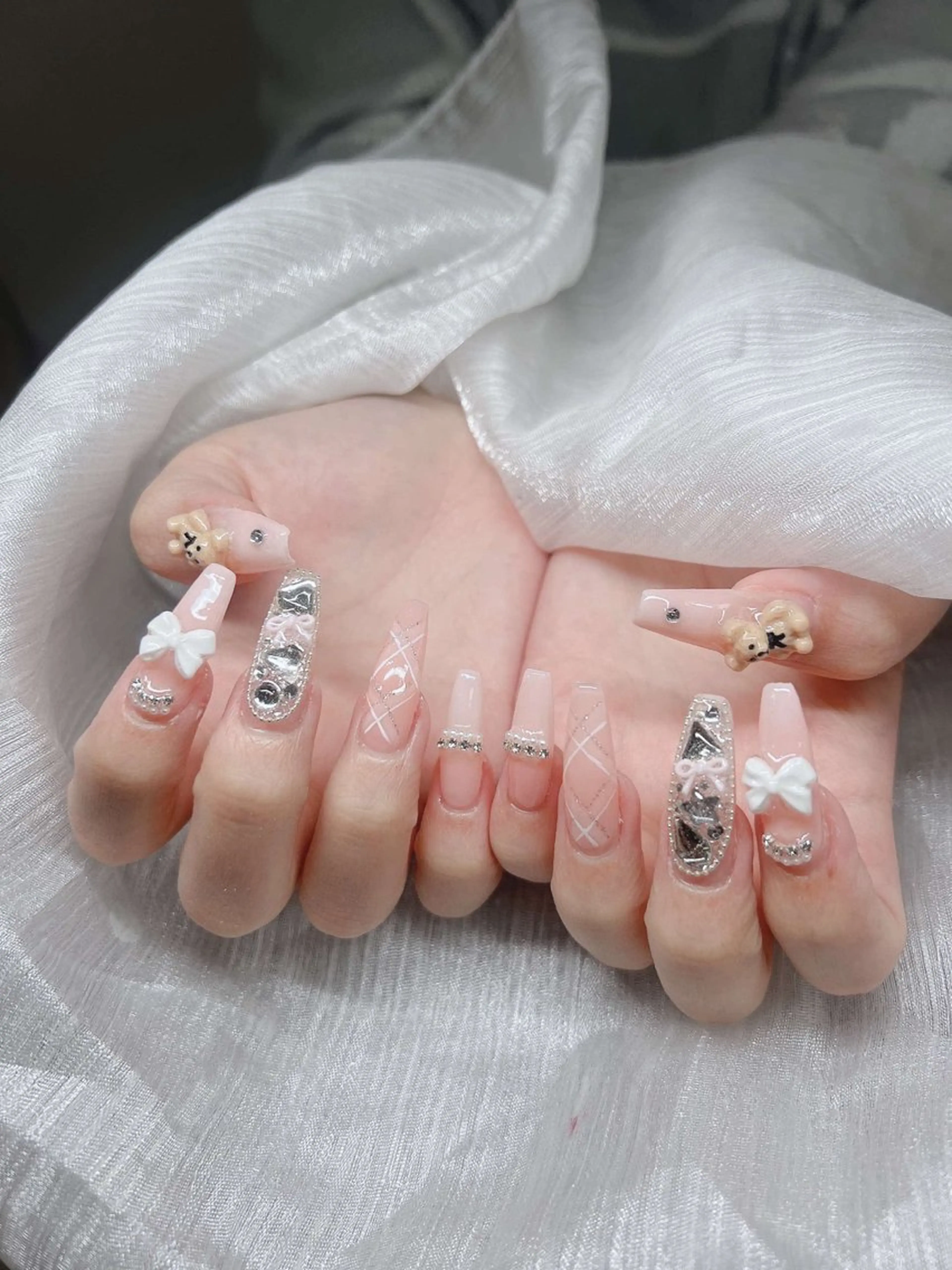 ネイル Lee Nailsのネイルデザイン