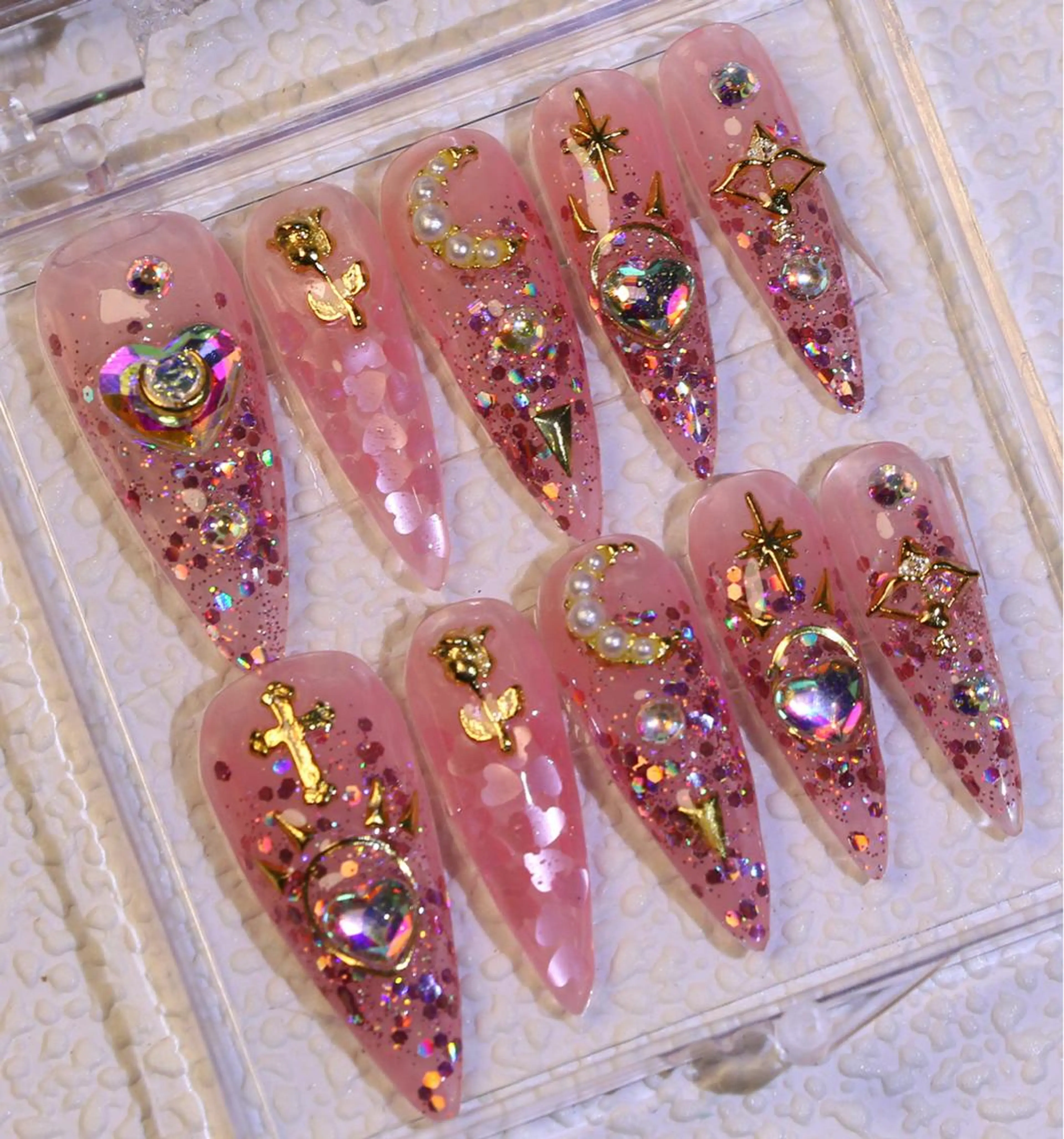 ネイル 菲菲ネイルサロン所属・FF フィフィネイルサロンのネイルデザイン