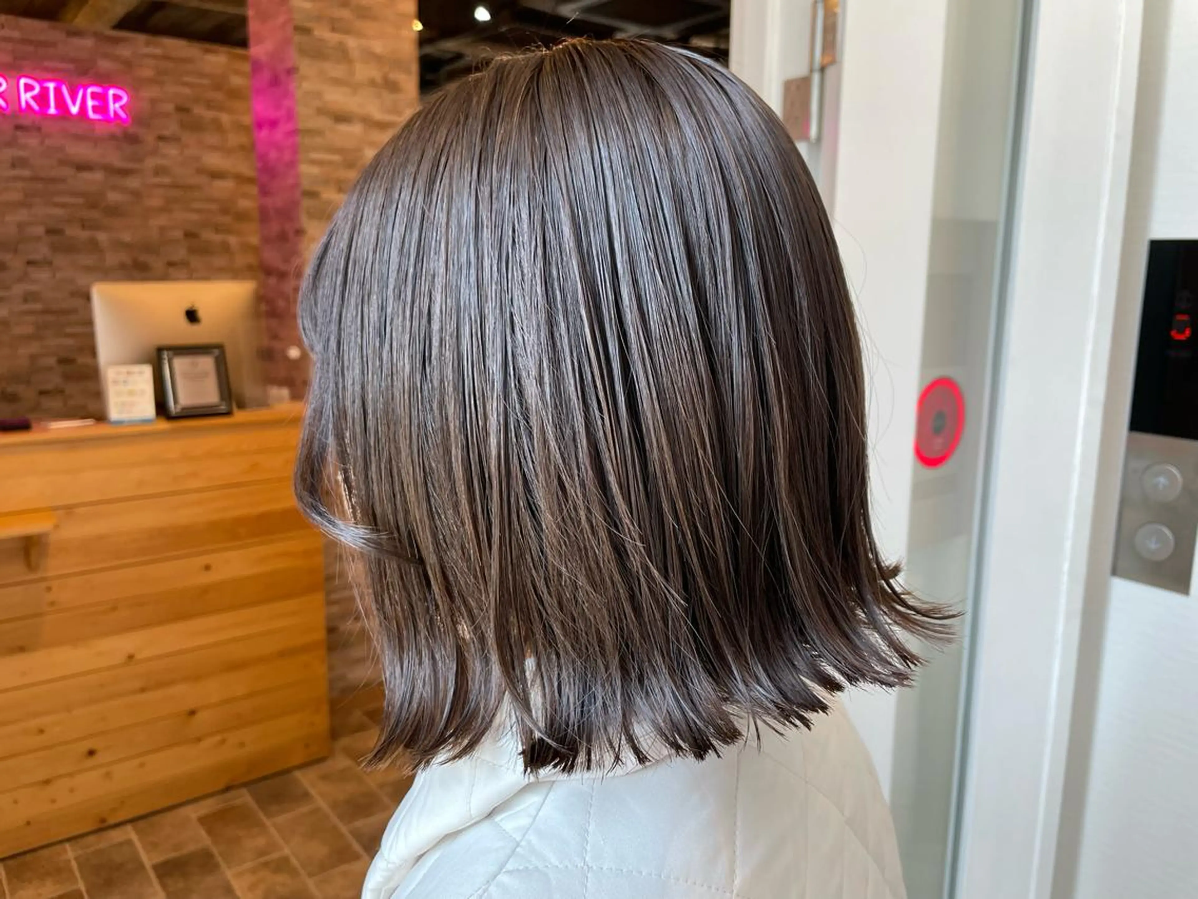 ミディアム SALOWIN心斎橋Suite店所属・洗っても取れない 髪質改善|OJIROのヘアスタイル