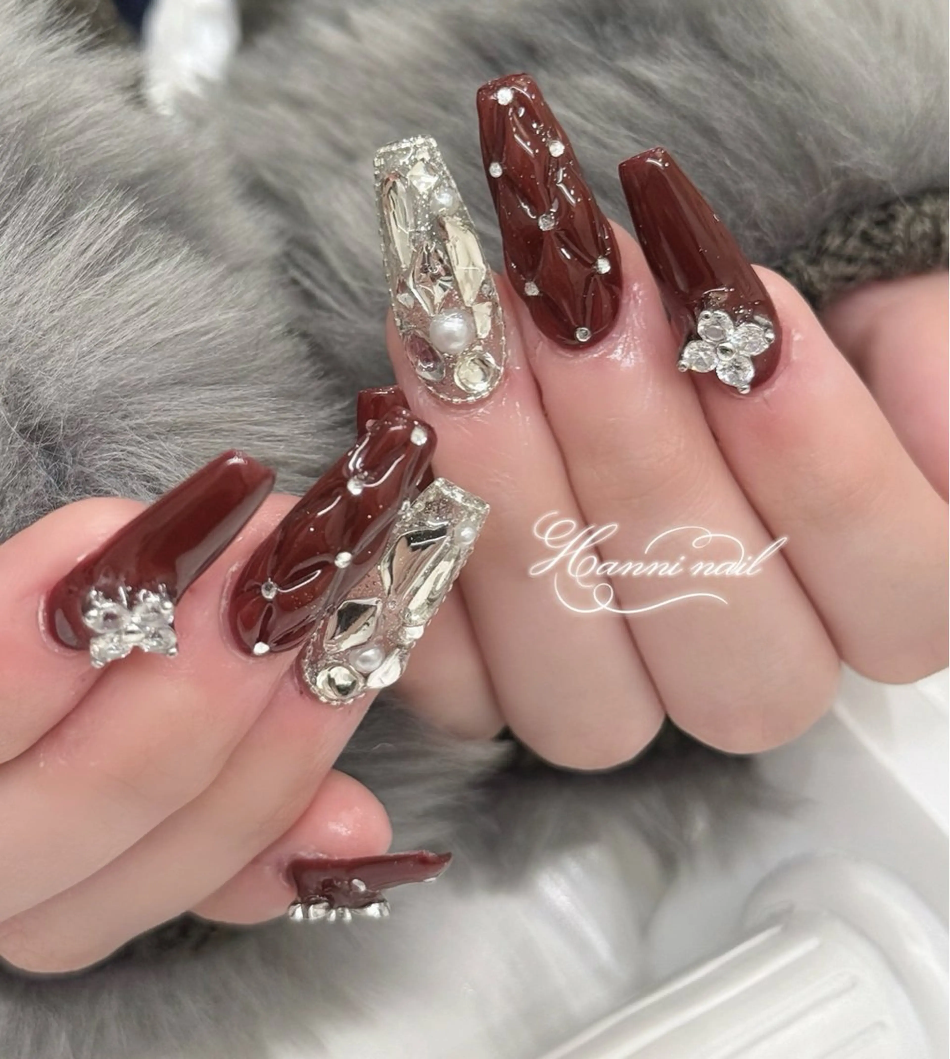 ネイル アートネイル ボルドー フレンチネイル 韓国ネイル 持ち込み Hanni Nail Salon所属・Hanni ハンのネイルデザイン