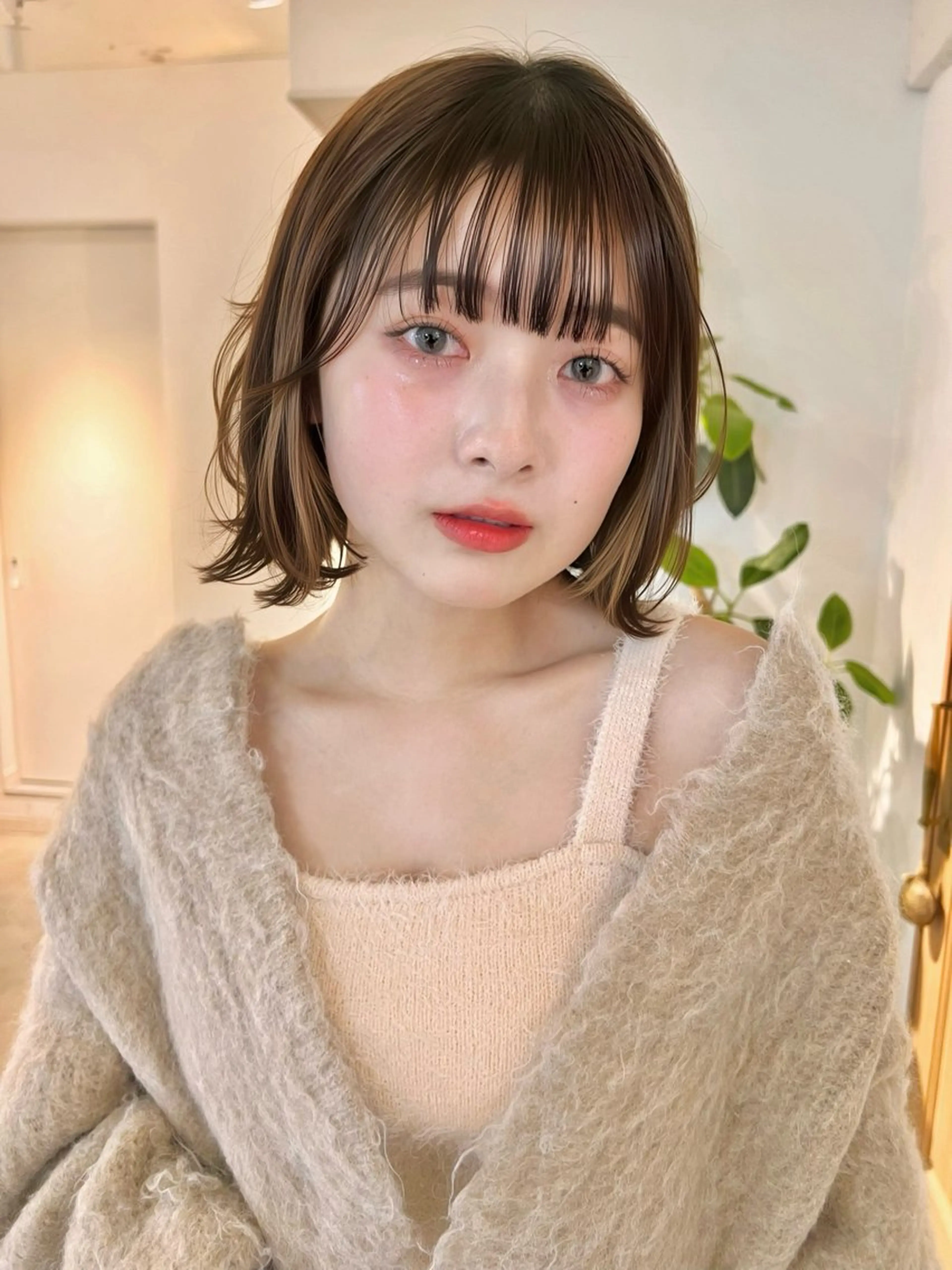 ミディアム ボブ 外ハネヘア カット ヘアカラー トリートメント SALOWIN表参道ANNEX店所属・表参道🪞垢抜けヘア 🤍mizukiのヘアスタイル