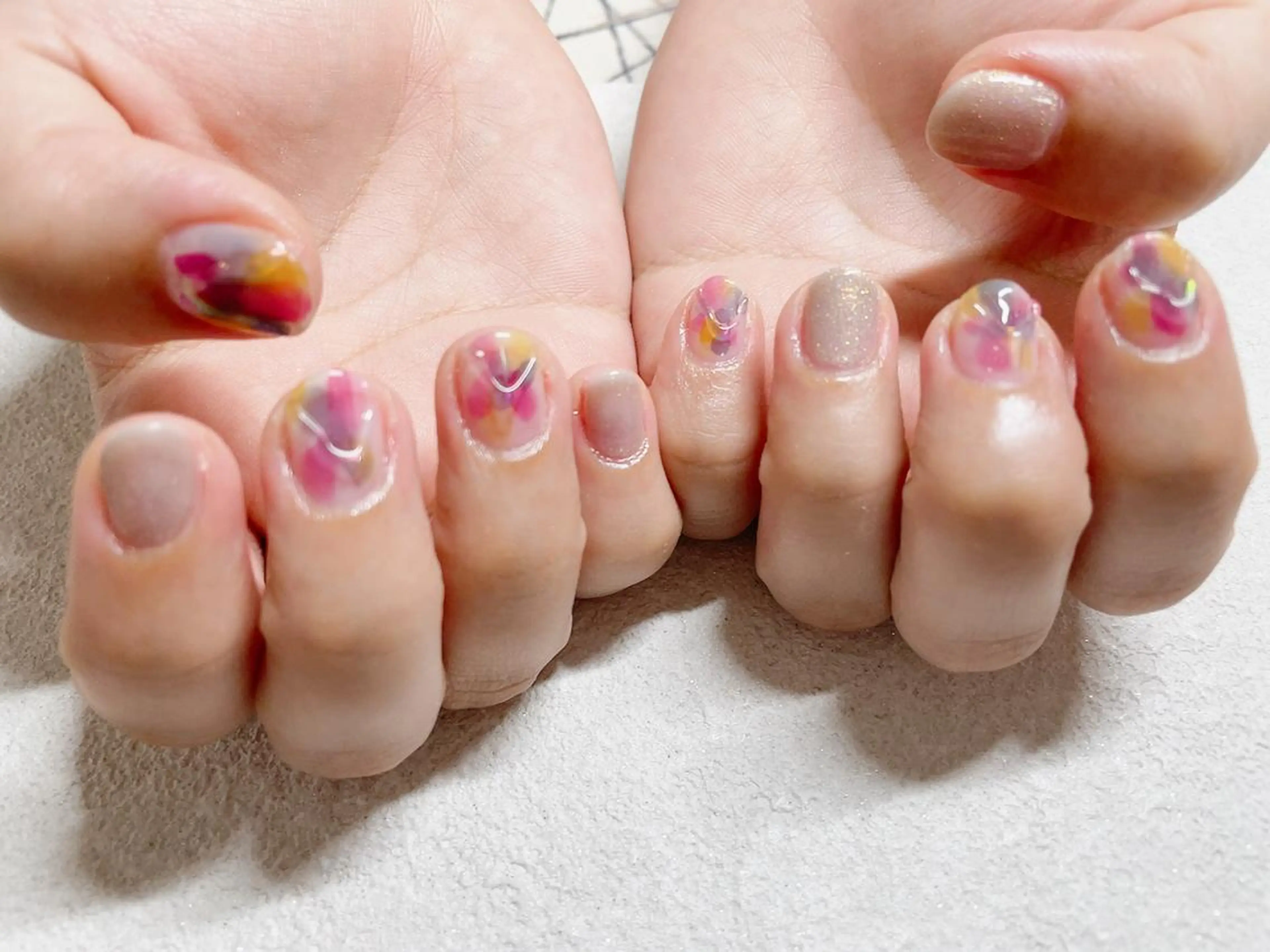 ネイル オーロラネイル フラワーネイル フットネイル フレンチネイル ジェルネイル ハンドネイル Mogu nail 二子玉川のネイルデザイン