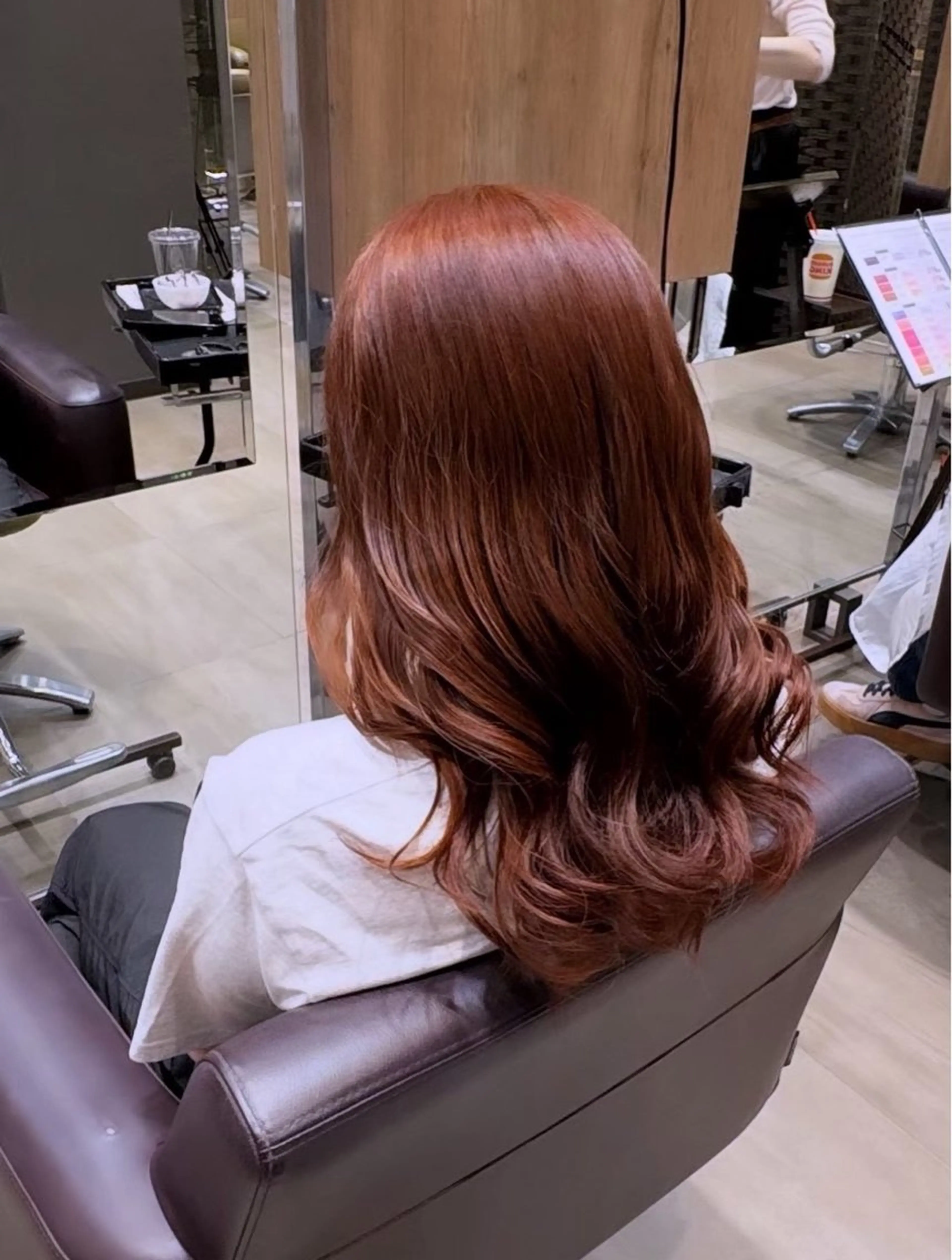 ロング わだ まゆのヘアスタイル