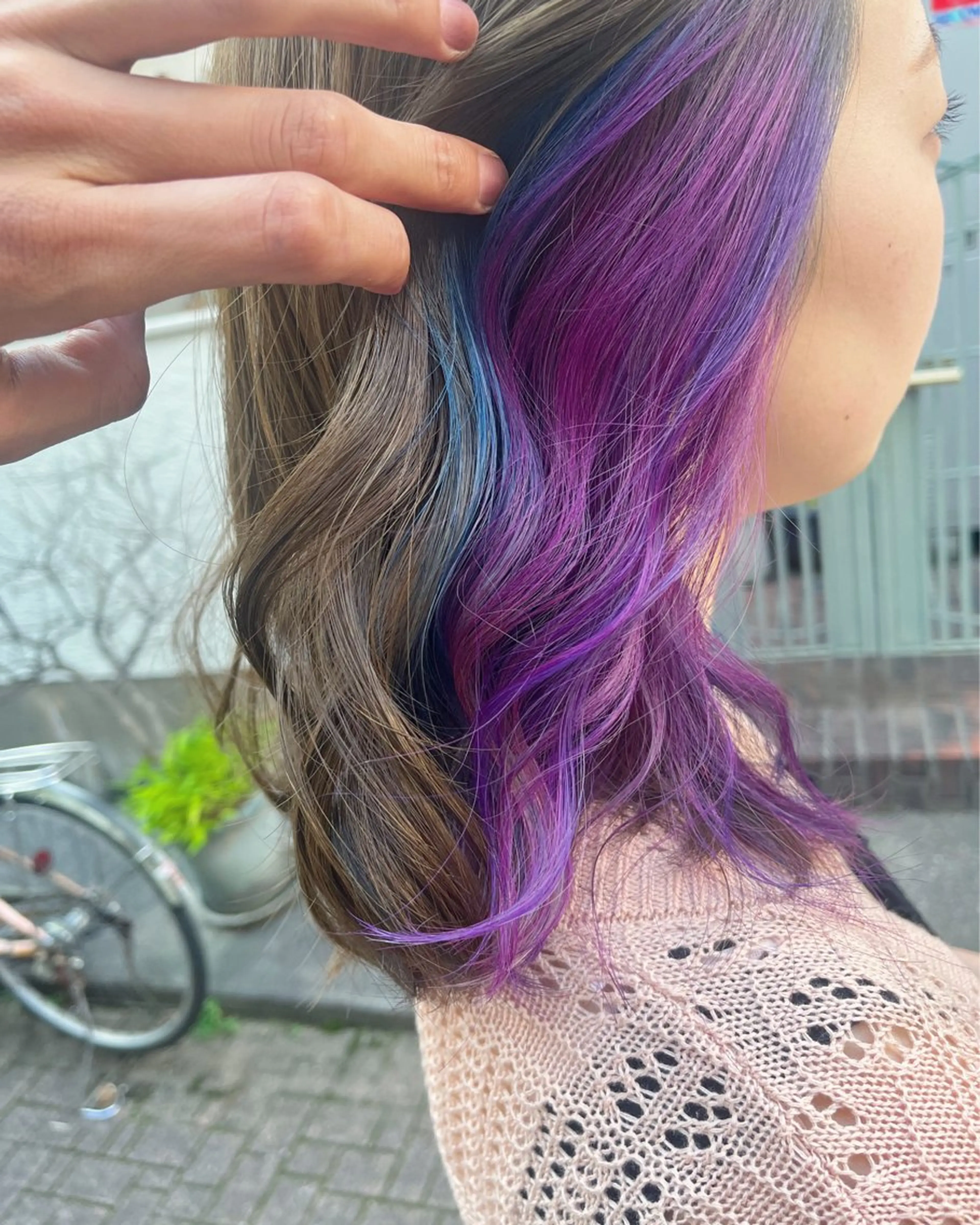 ミディアム カラー ブリーチ イヤリングカラー インナーカラー ユニコーンカラー カット ヘアカラー トリートメント 原宿サロン代表 デザインカラー伊藤卓のヘアスタイル