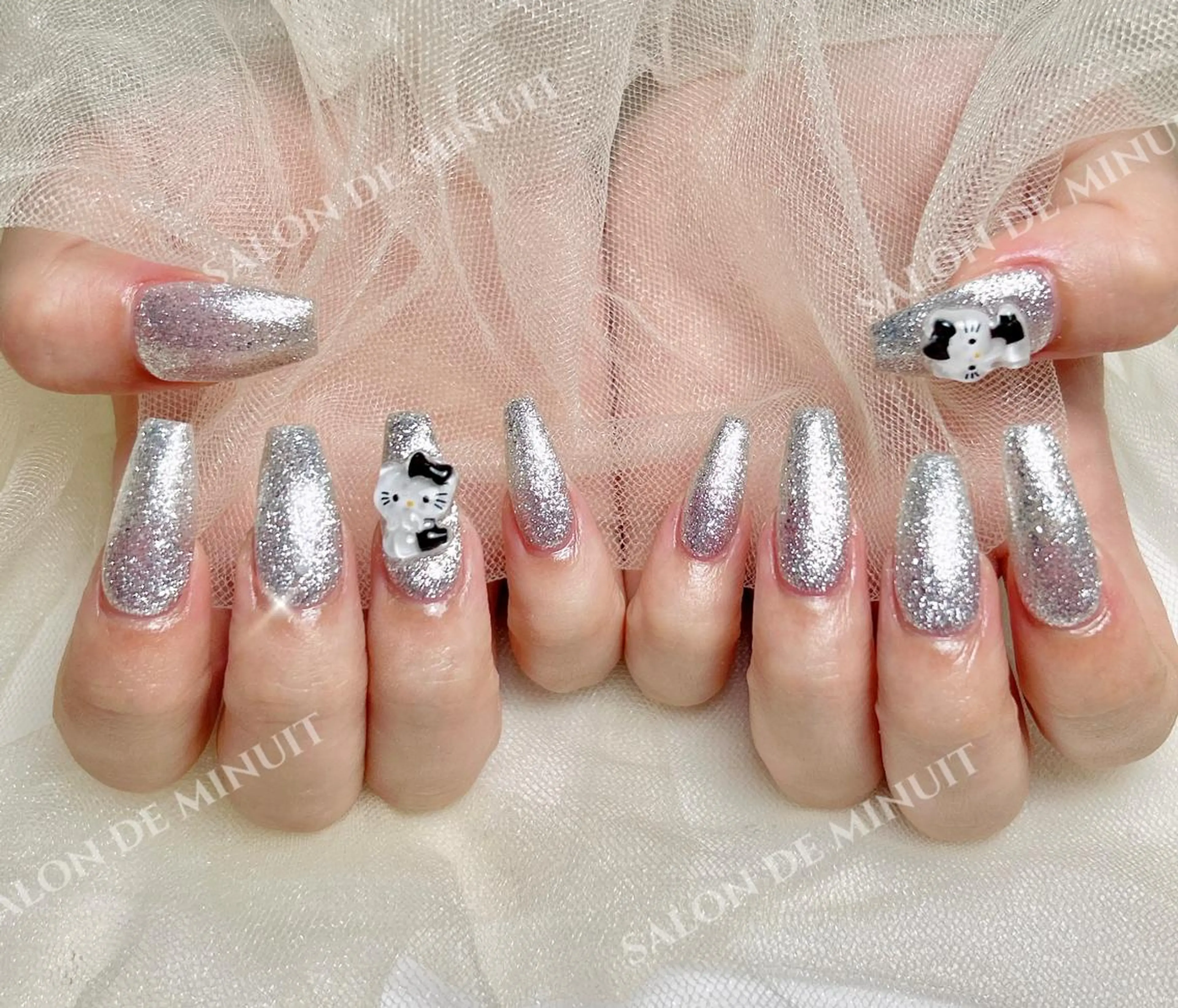 ネイル Salon de Minuit🦩のネイルデザイン