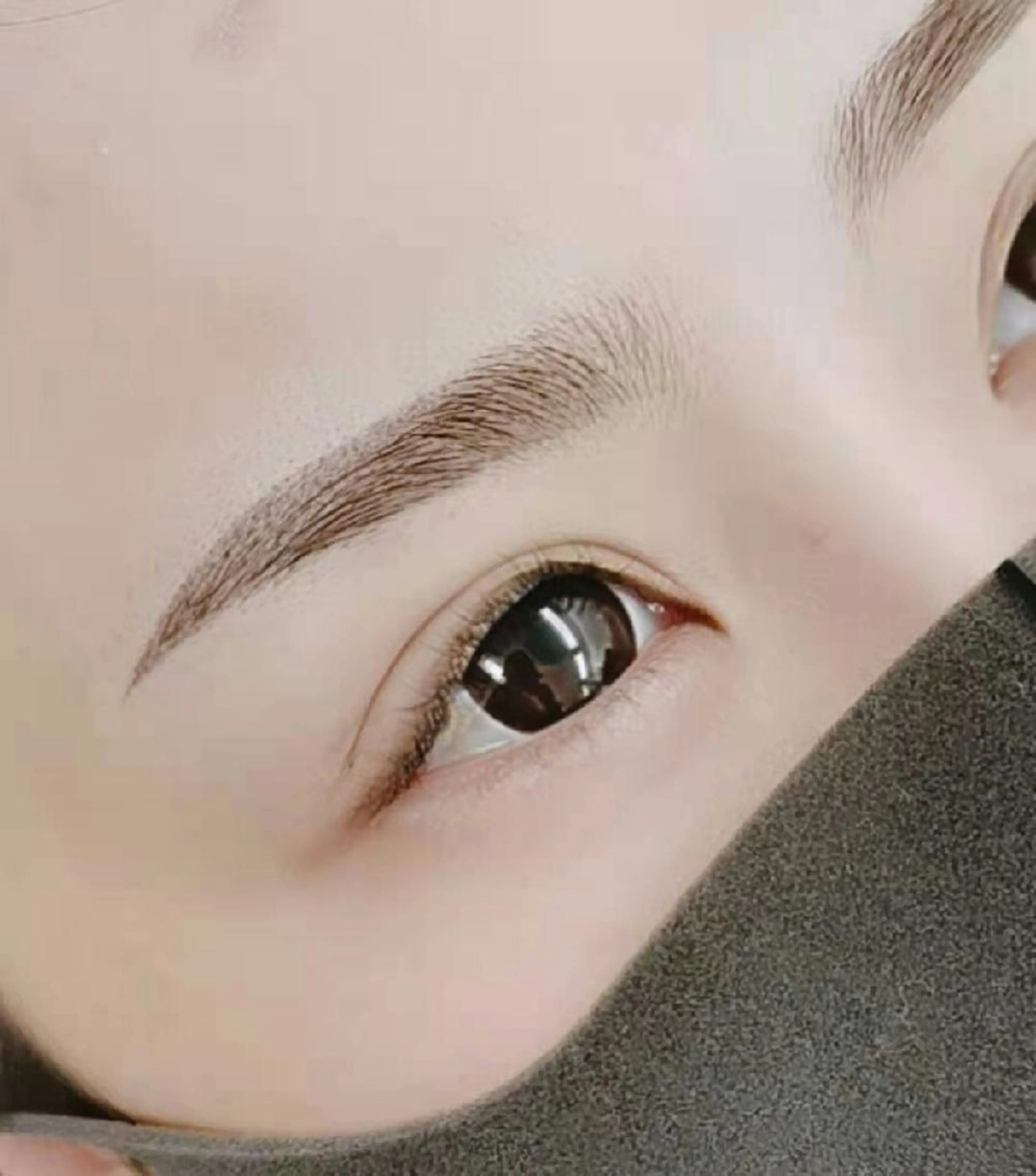 眉カット＋眉メイクの写真