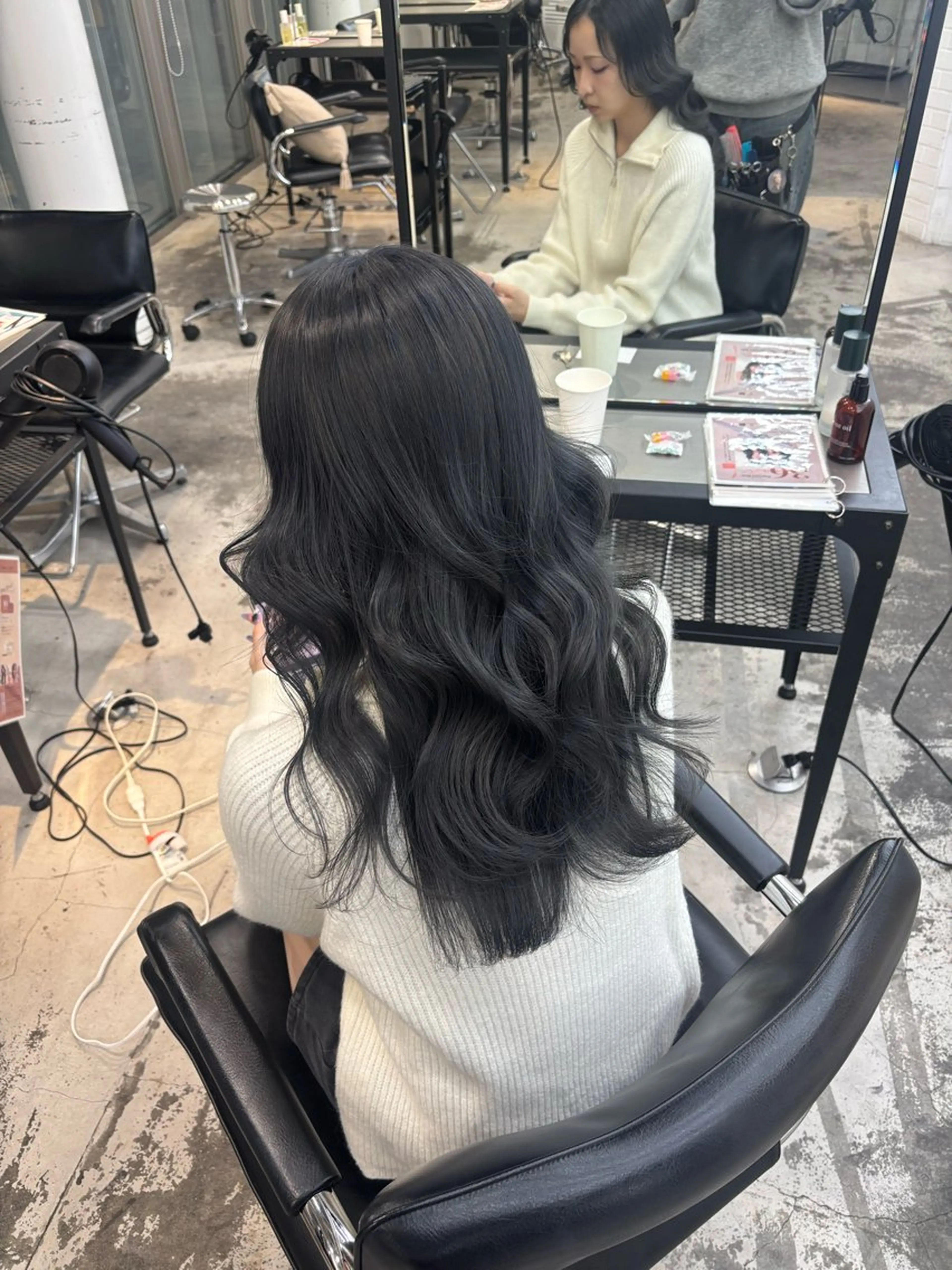 【ミニモ学割🐰】透明感カラー🫧(ブリーチありダブルカラー＋トリートメント)🎀♡̴⟡.˚の写真