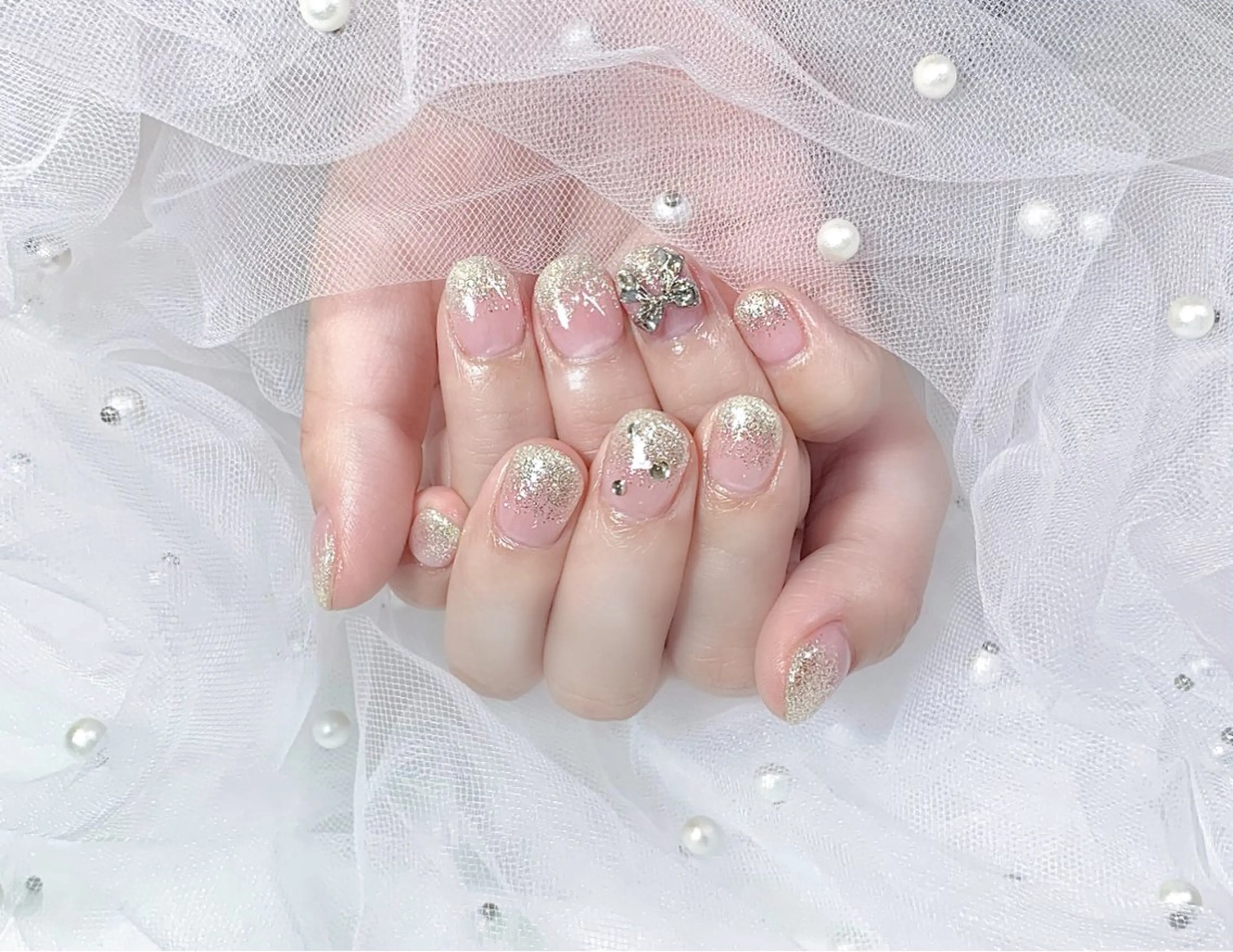 ネイル フレンチネイル ガーリー グラデーション 韓国ネイル ラメ(グリッター) Chat　noir所属・【chatnoir】 MIYUのネイルデザイン