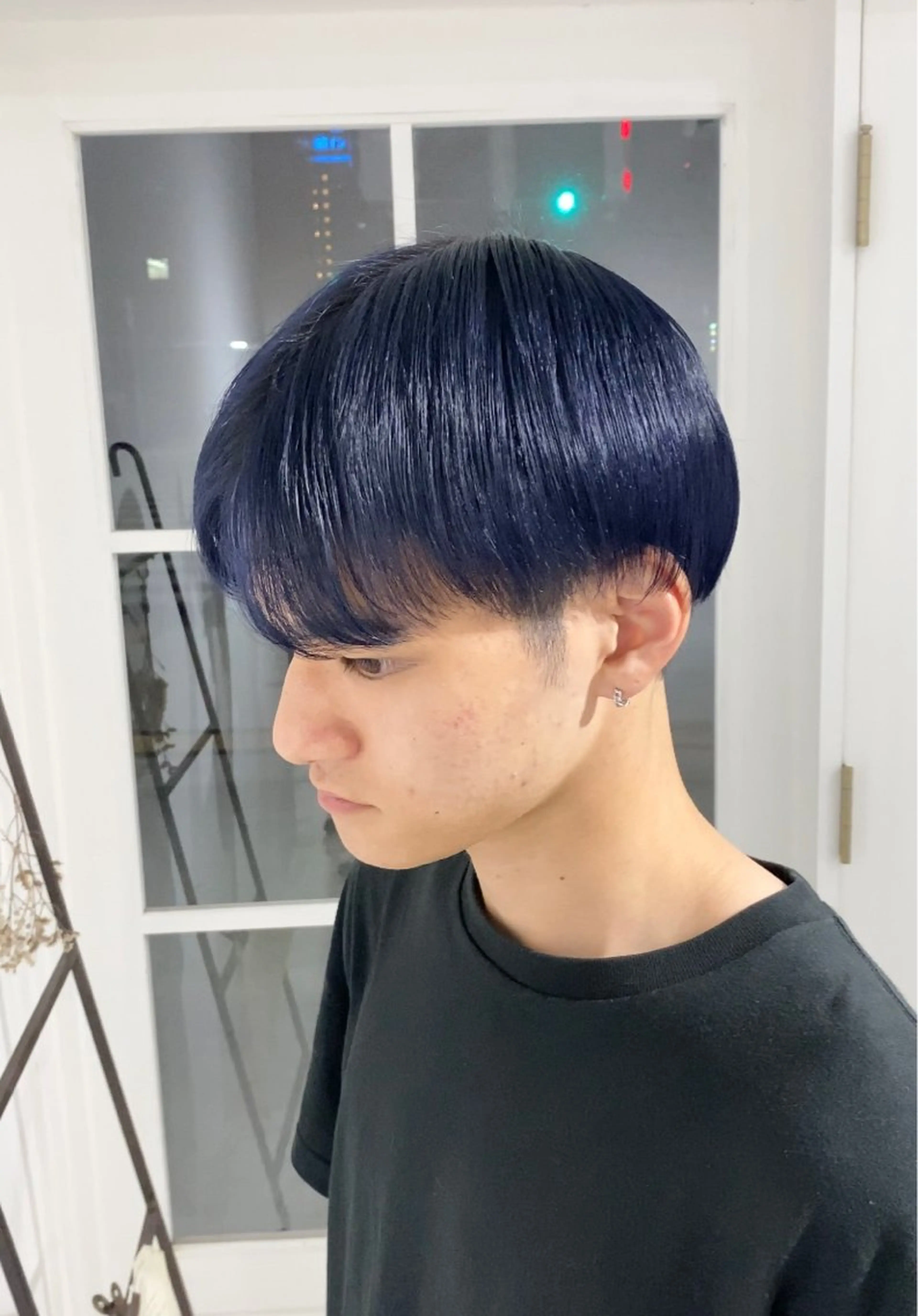 ショート カラー 鳴海 稜真のヘアスタイル