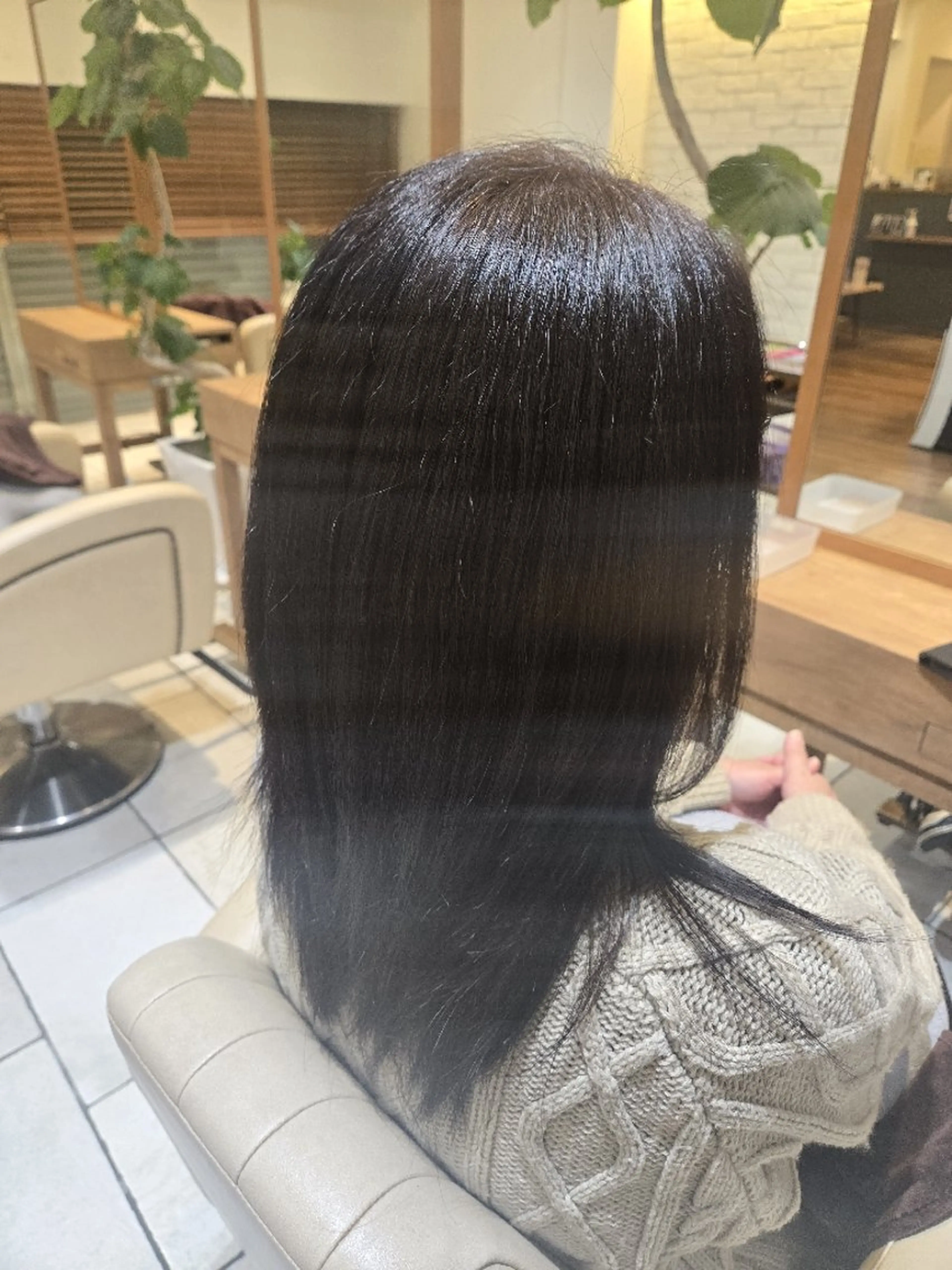 セミロング カラー preak TOMOのヘアスタイル