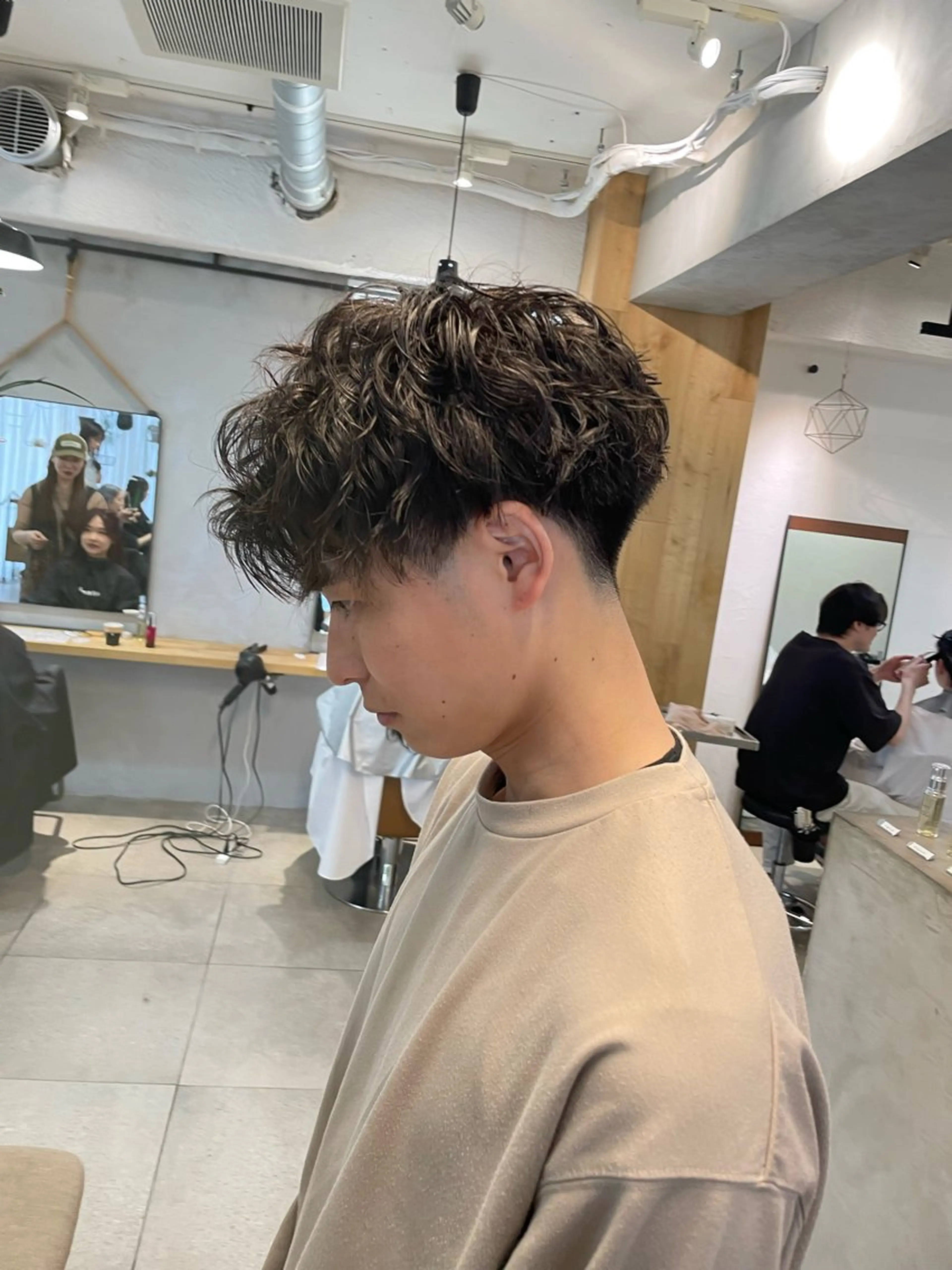 パーマ メンズ ミルクティー× グレージュMOMOのヘアスタイル