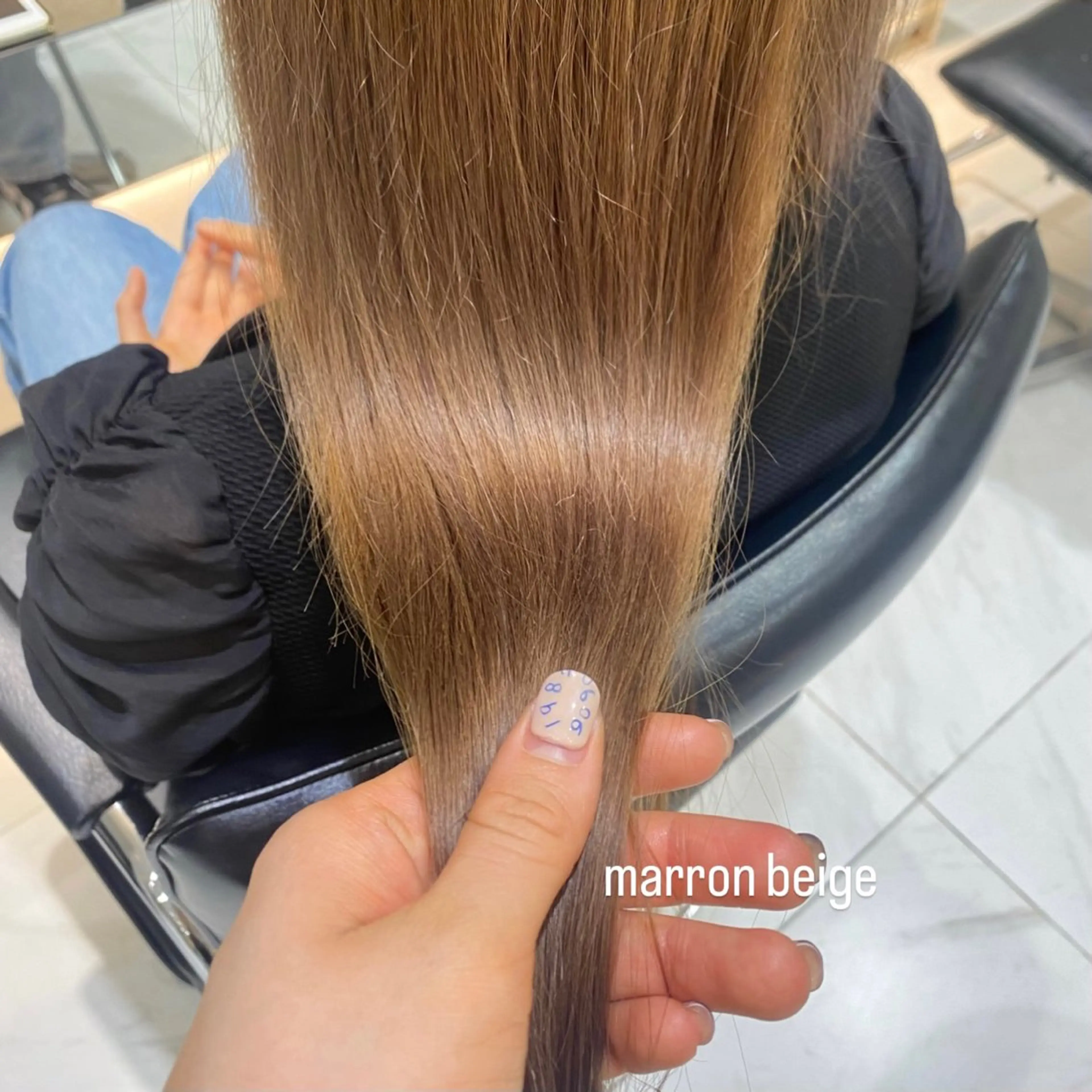 ロング カラー ベージュカラー ブリーチ ヘアカラー 艶感/ナチュラル 🌿マアヤのヘアスタイル