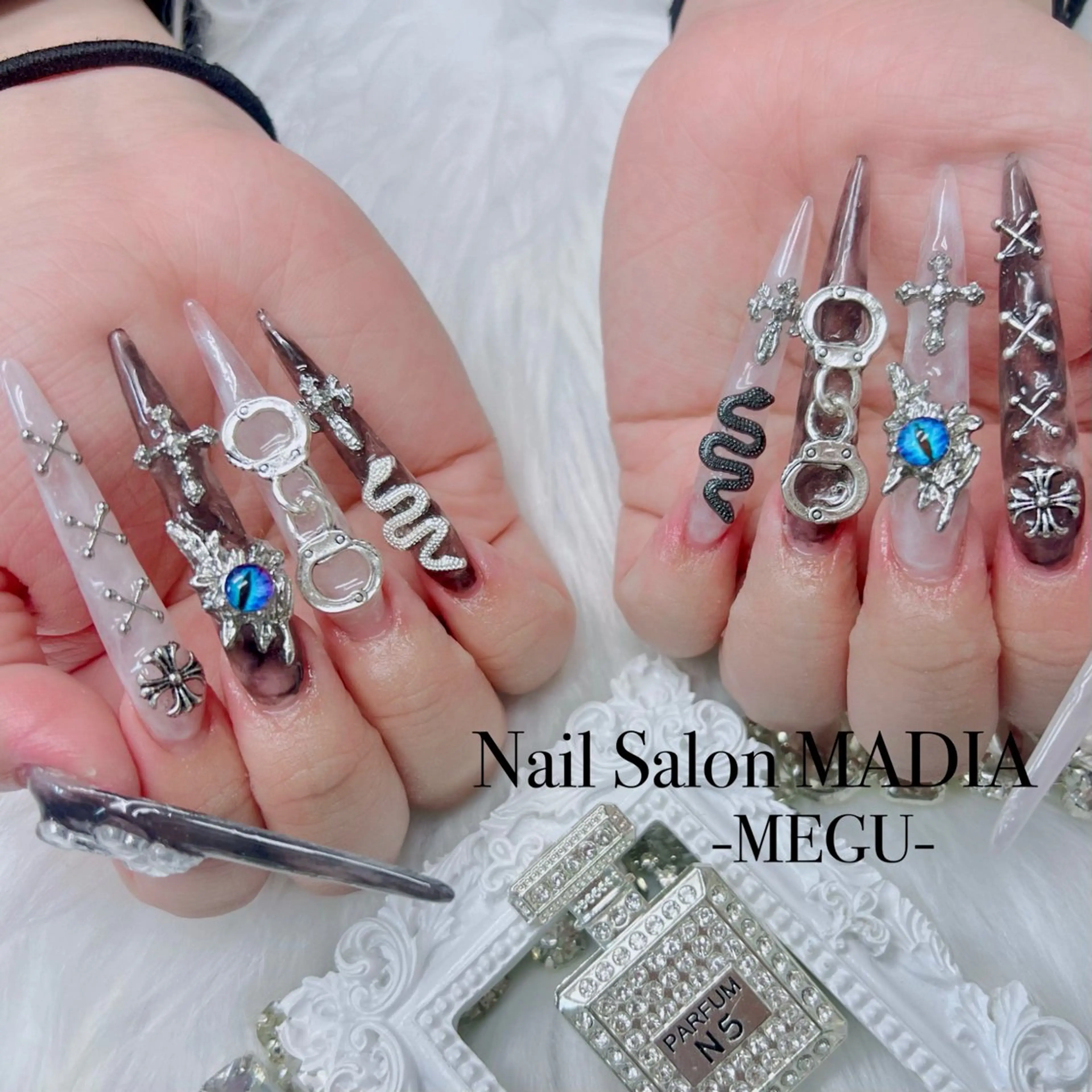 ネイル MADIA藤沢所属・MADIA MEGUのネイルデザイン