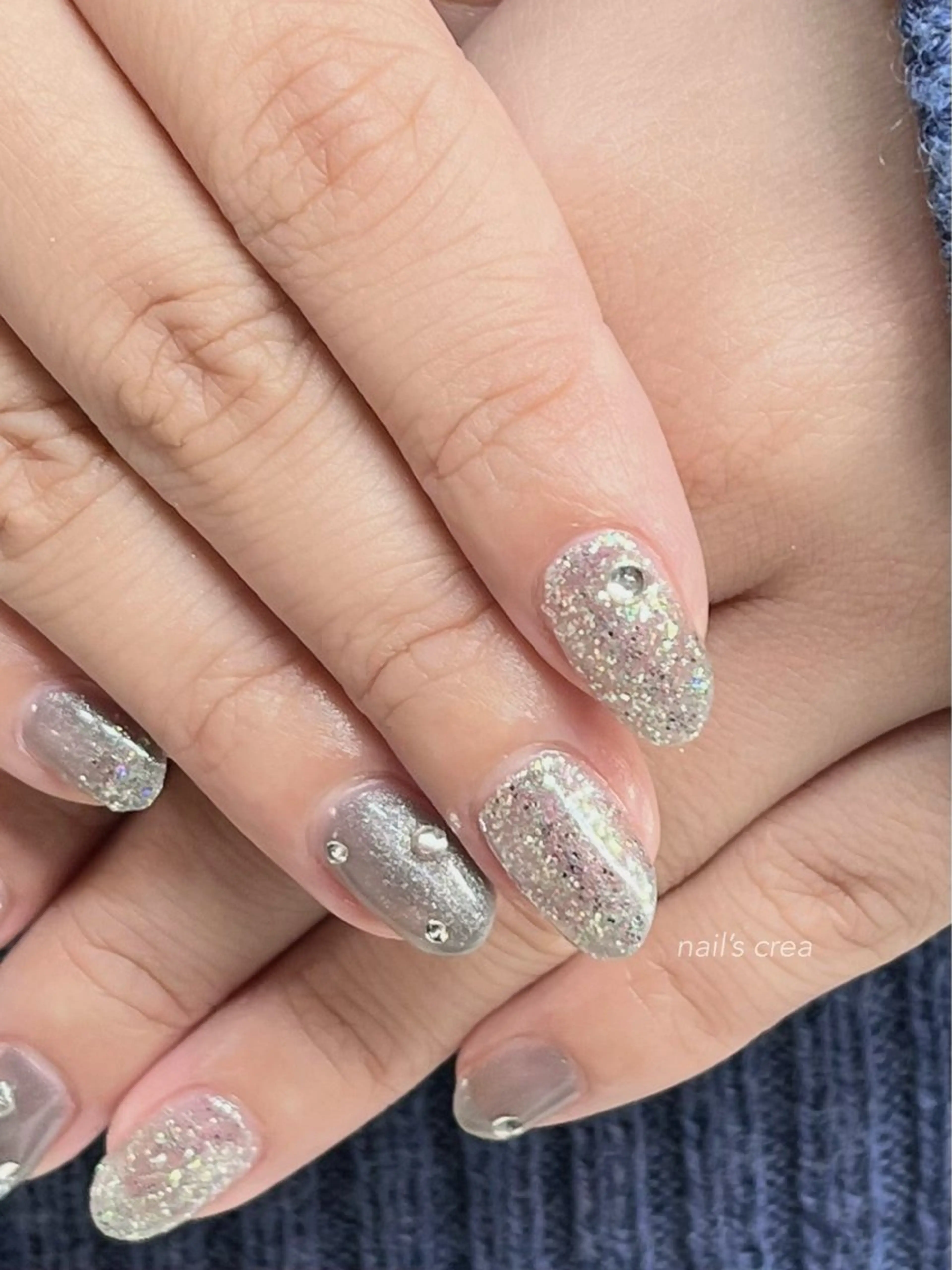 ネイル ラメ(グリッター) シルバー ストーンネイル ハンドネイル Nail’s Crea所属・ネイルズクレア Ayukaのネイルデザイン