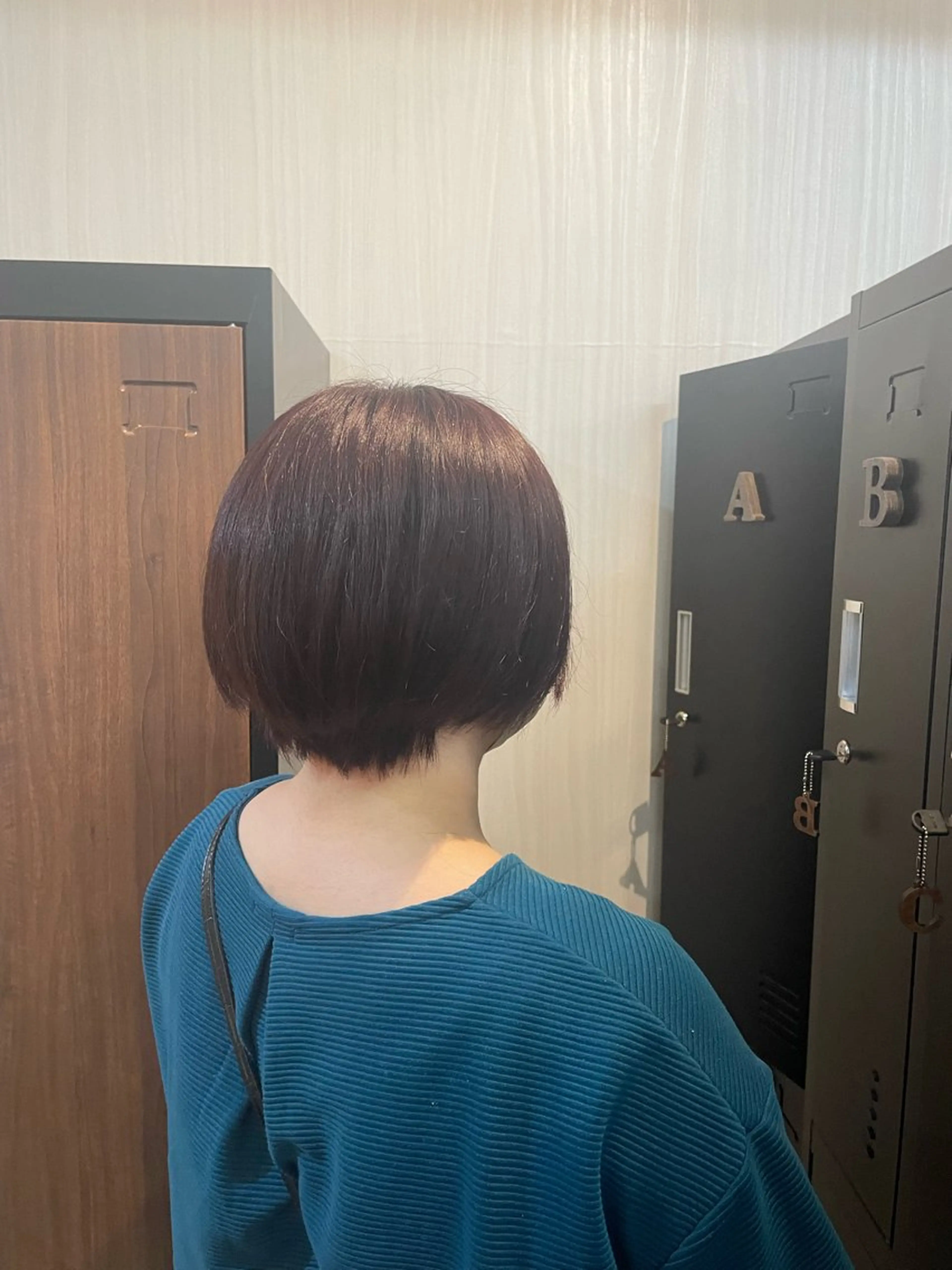 ショート カラー 浦野 翔のヘアスタイル