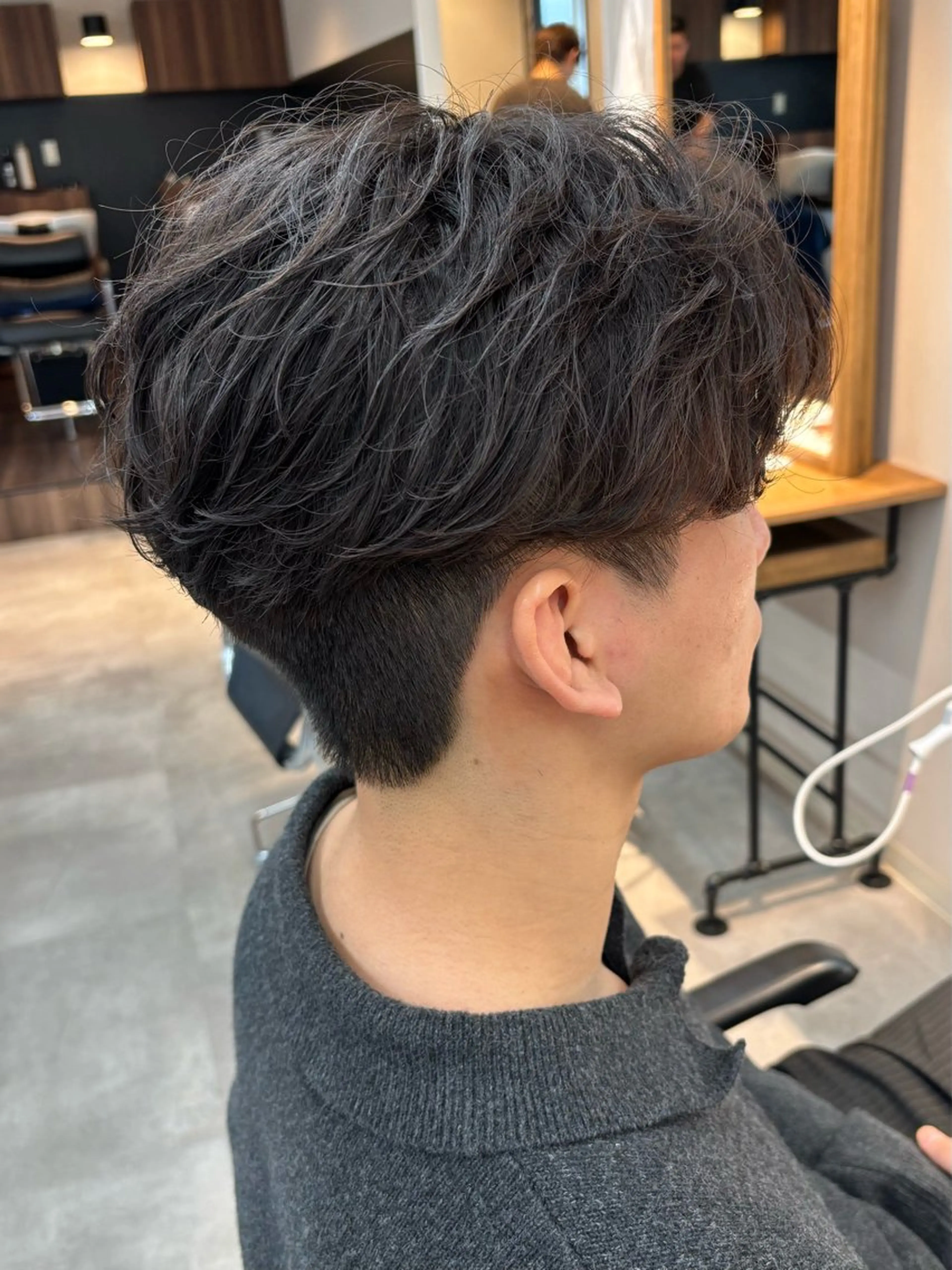 パーマ メンズ フェザーパーマ メンズパーマ カット パーマ フェザーパーマ/韓国 /メンズカット保立のヘアスタイル